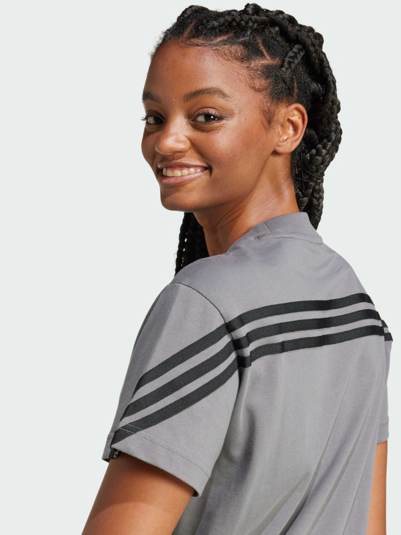 Футболка Adidas 3 Stripes модель IW5267 Футболка Adidas 3 Stripes модель IW5267 Фото