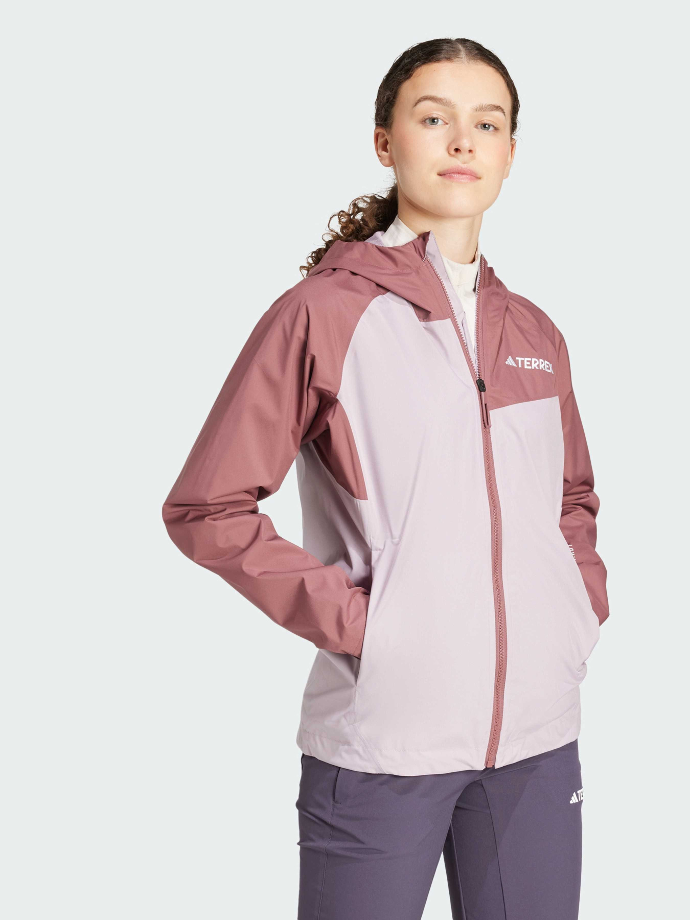 Ветровка Adidas модель JG8892 Ветровка Adidas модель JG8892 Фото