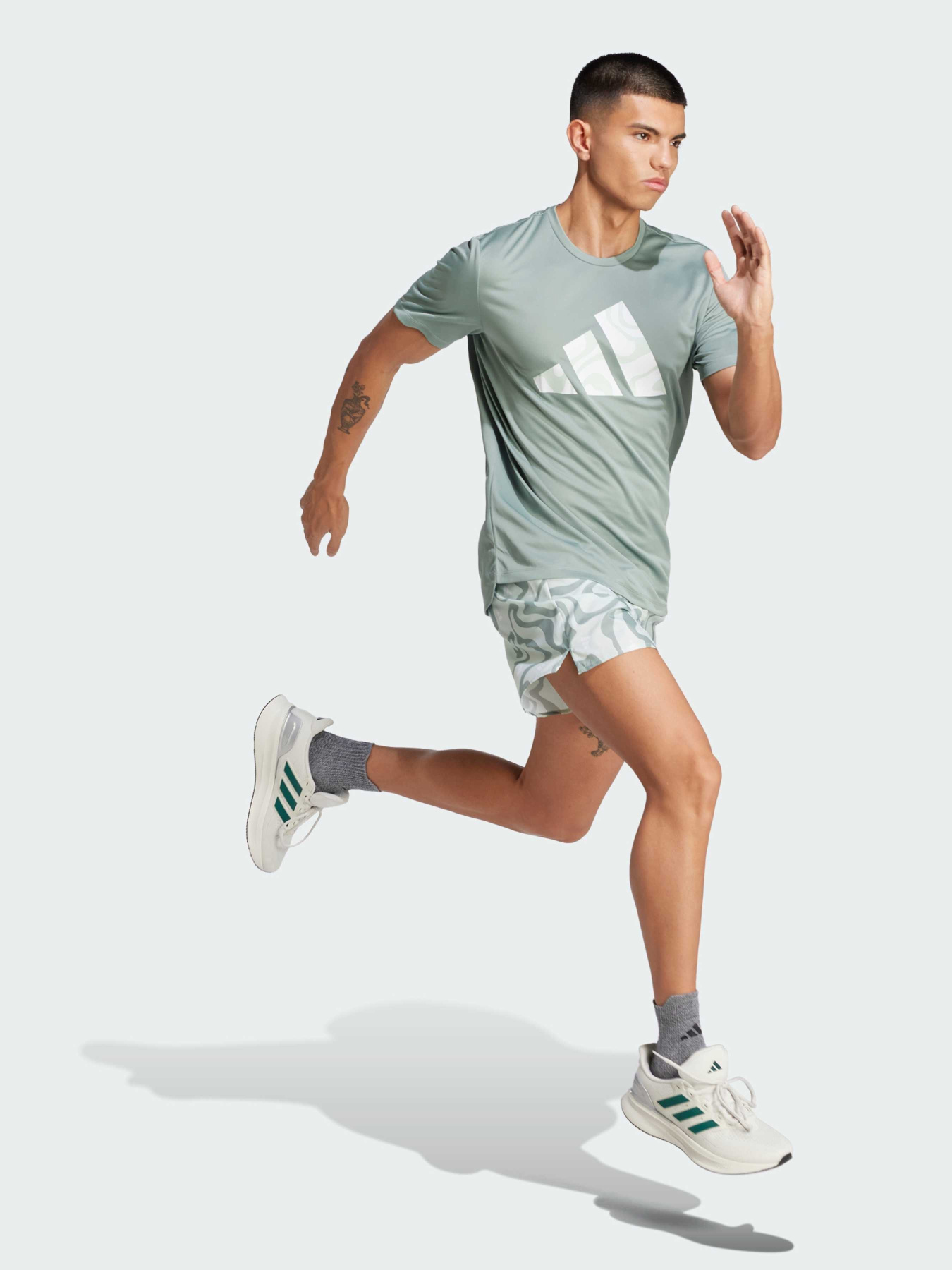 Футболка спортивная Adidas модель JD2334 Фото