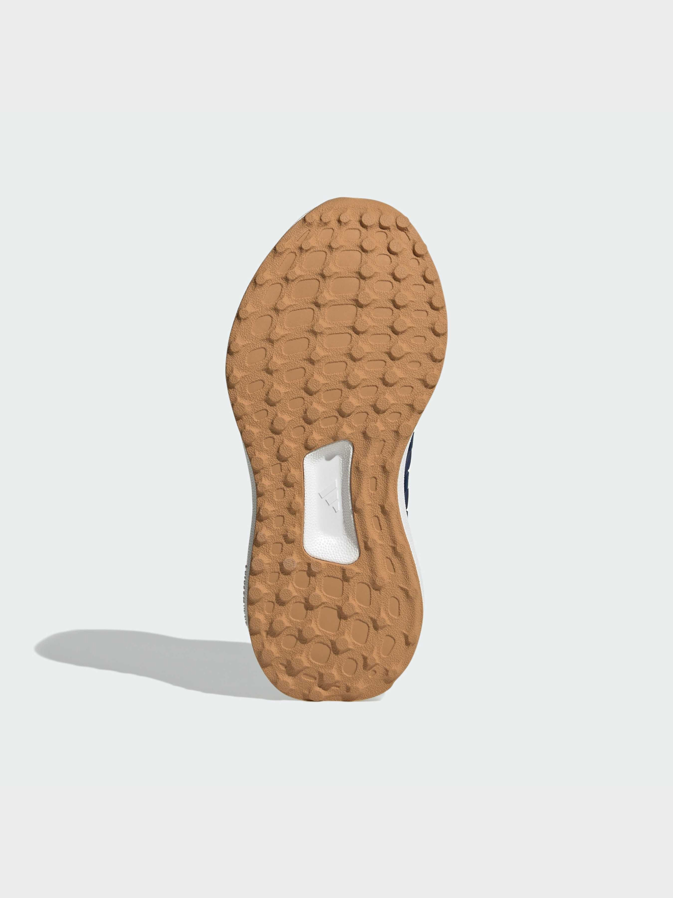 Кроссовки Adidas модель JP7000 Фото