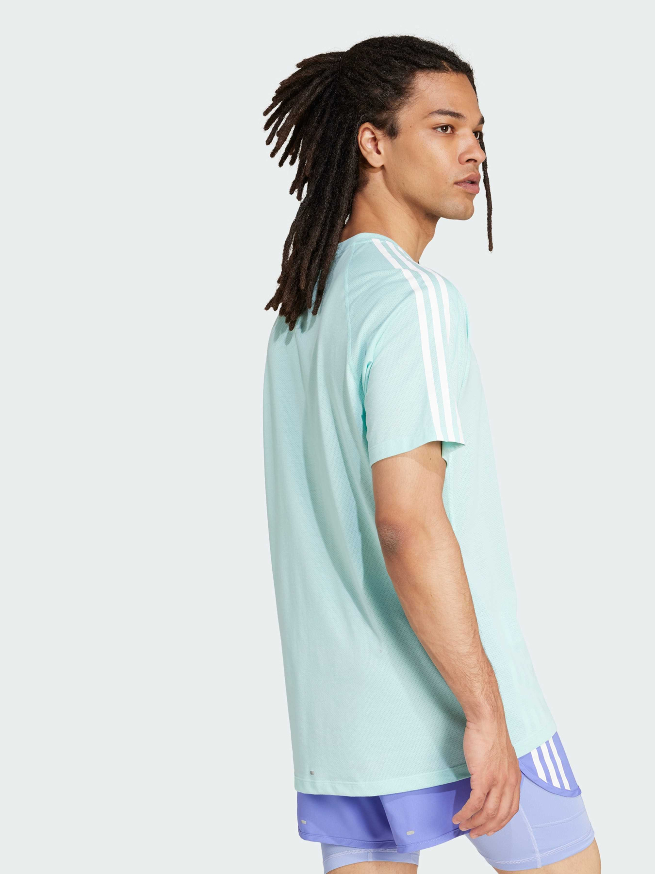 Футболка спортивная Adidas модель IV9956 Футболка спортивная Adidas модель IV9956 Фото