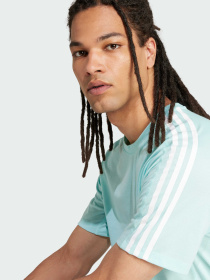 Футболка спортивная Adidas модель IV9956 Футболка спортивная Adidas модель IV9956 Фото