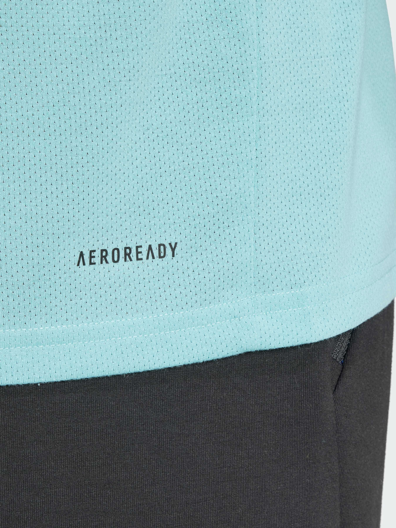 Футболка спортивная Adidas модель IW3320 Футболка спортивная Adidas модель IW3320 Фото