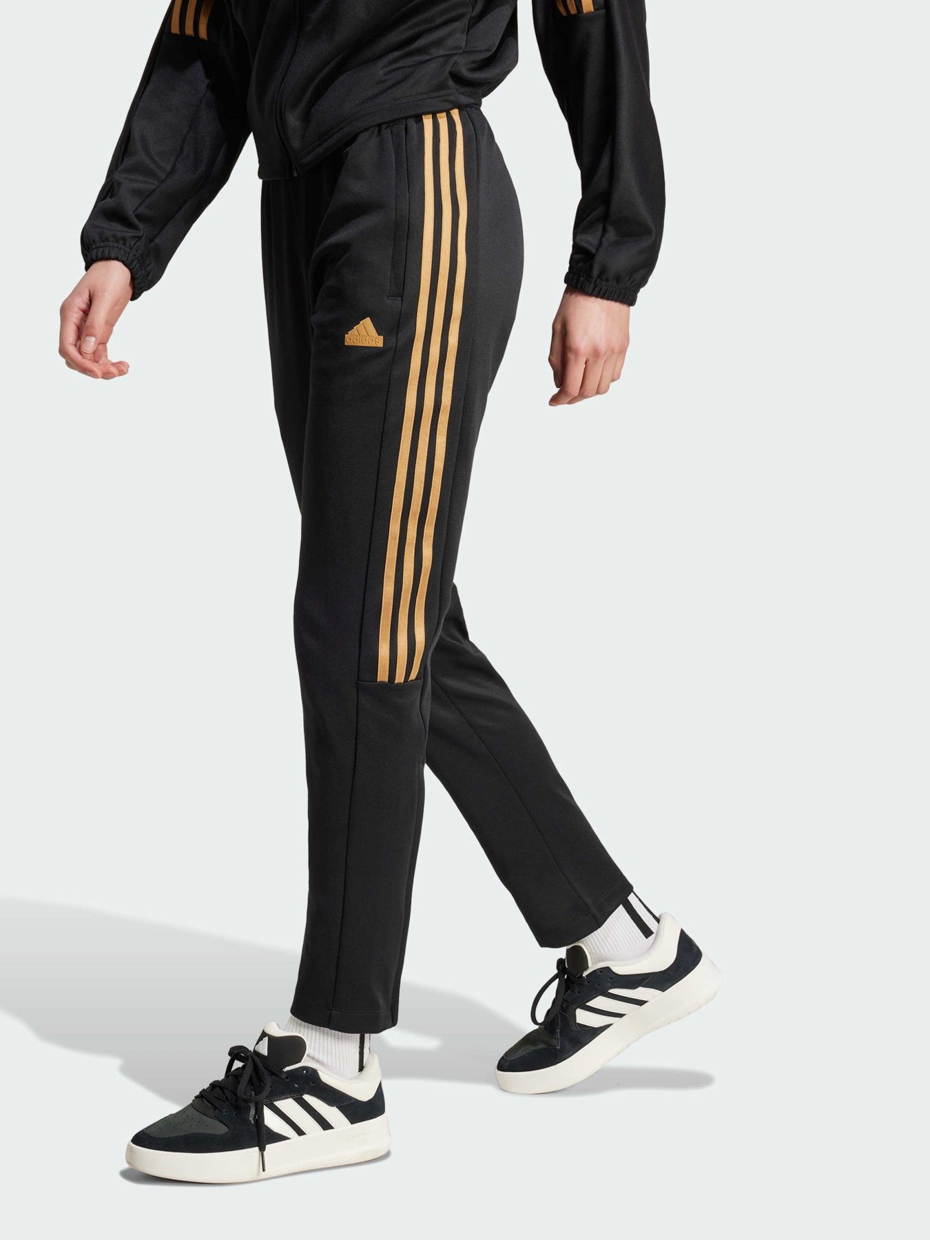 Брюки повседневные Adidas Tiro модель IW6799 Фото