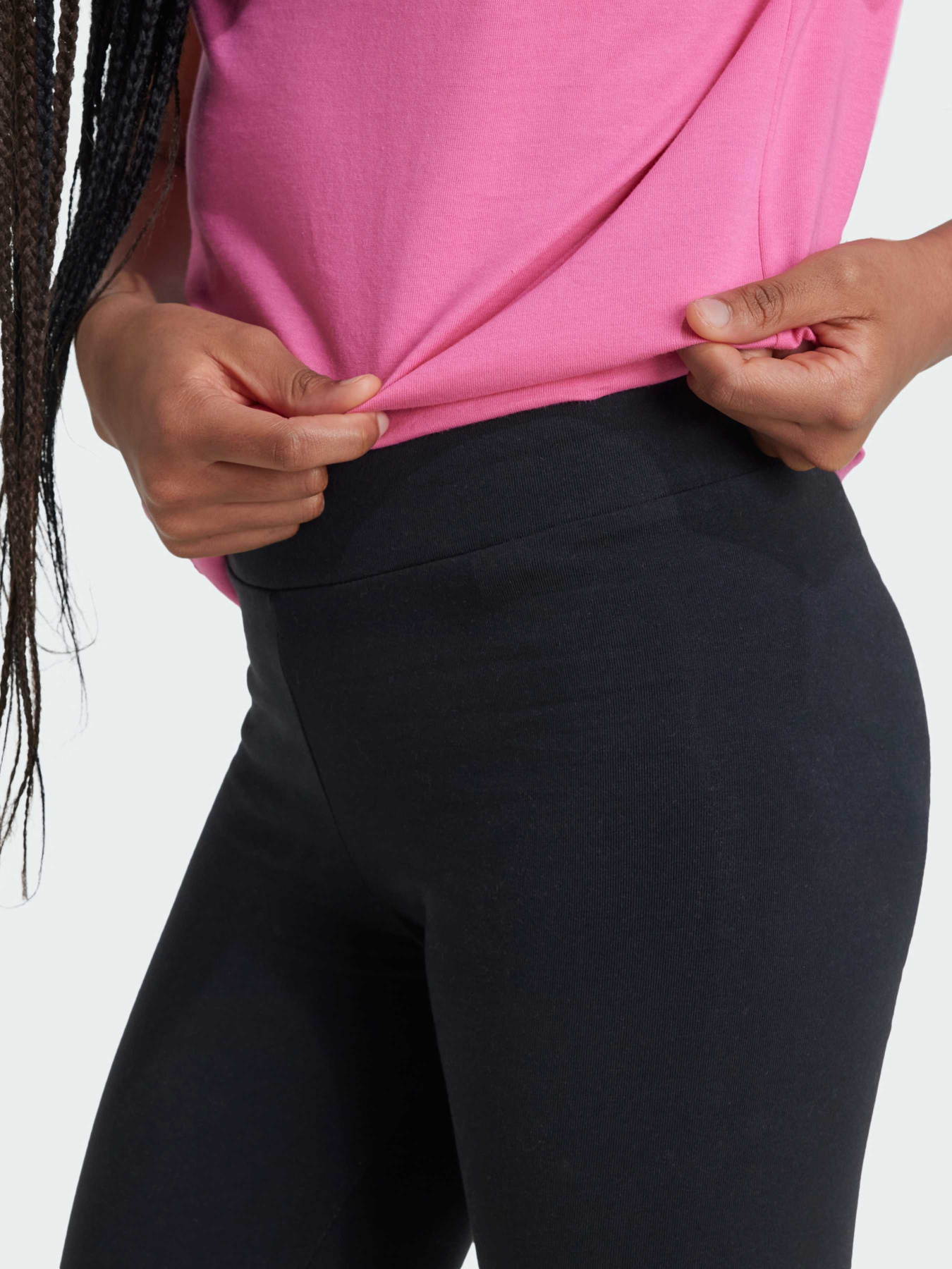 Легінси Adidas модель IZ3474 Легінси Adidas модель IZ3474 Фото