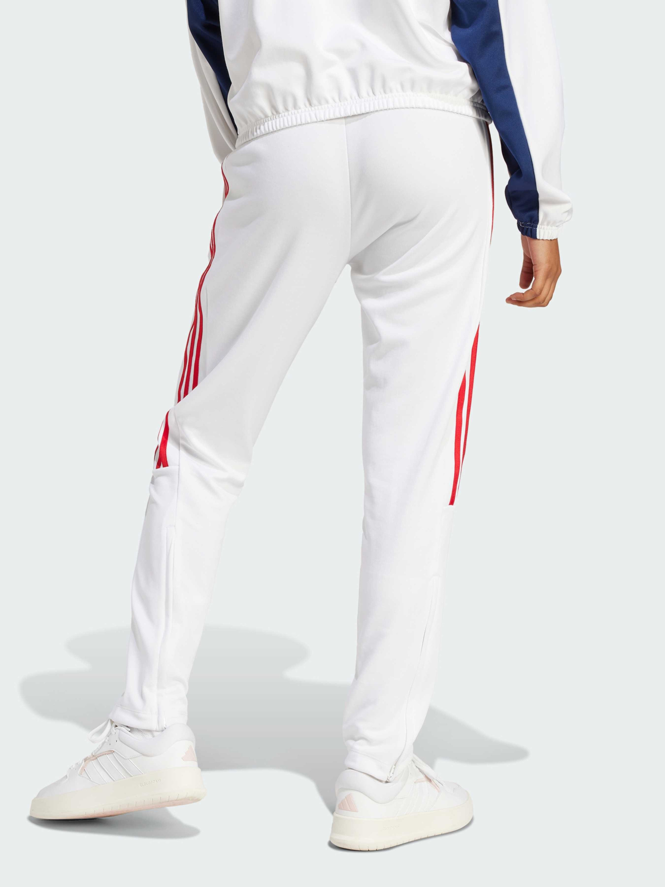 Повсякденні штани Adidas Tiro модель IZ2064 Повсякденні штани Adidas Tiro модель IZ2064 Фото