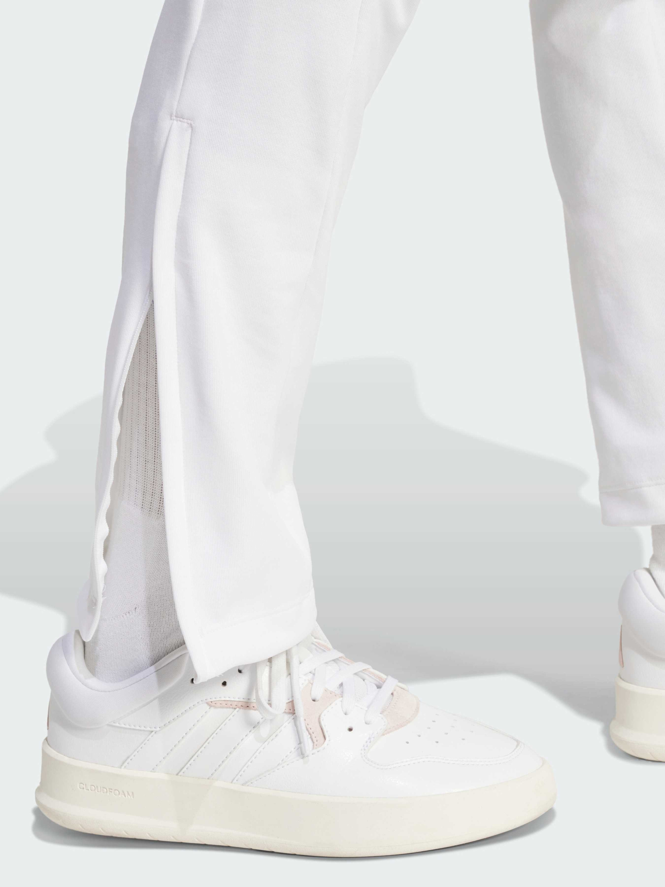 Повсякденні штани Adidas Tiro модель IZ2064 Повсякденні штани Adidas Tiro модель IZ2064 Фото