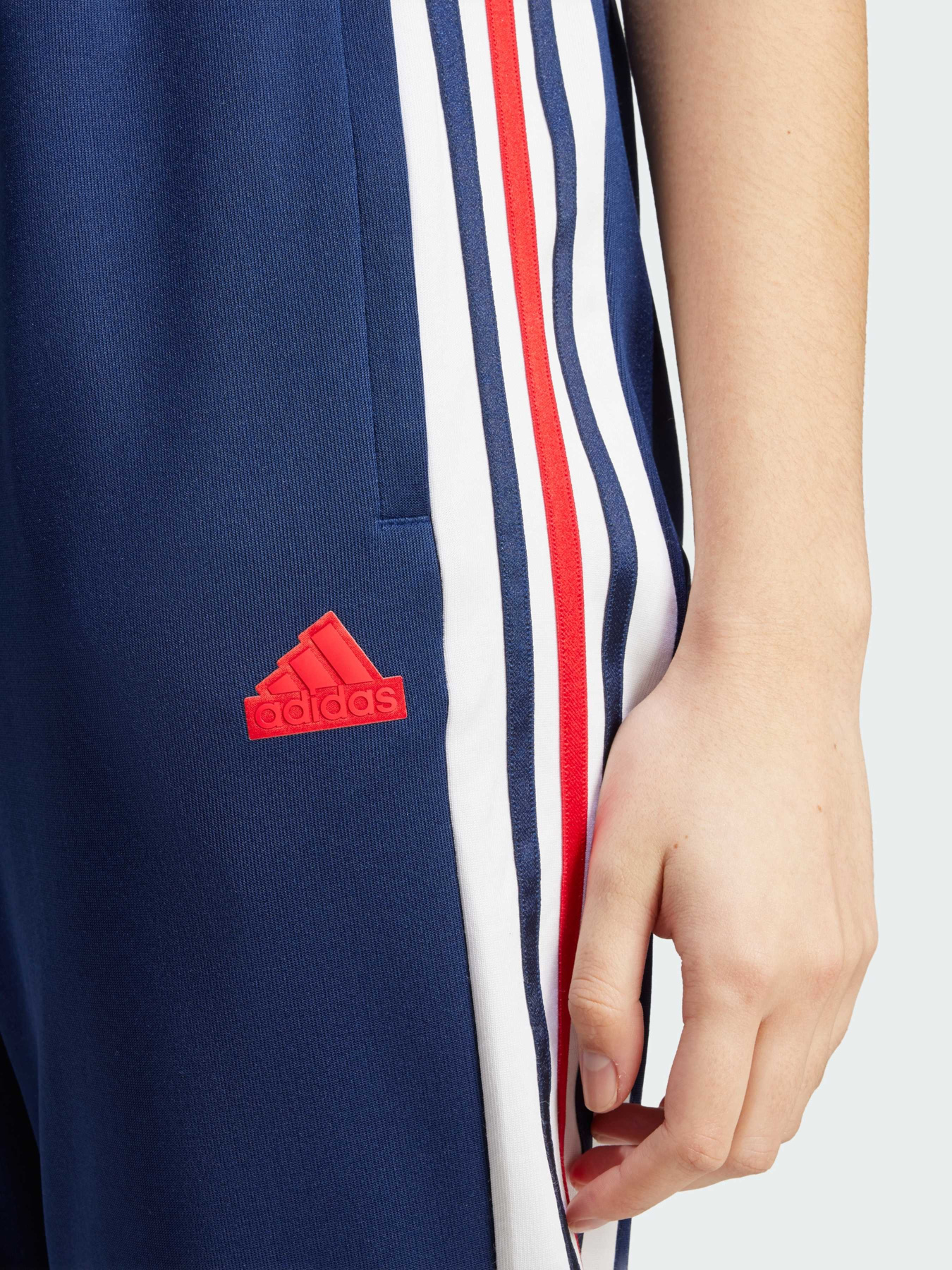 Брюки повседневные Adidas Tiro модель IZ2066 Фото