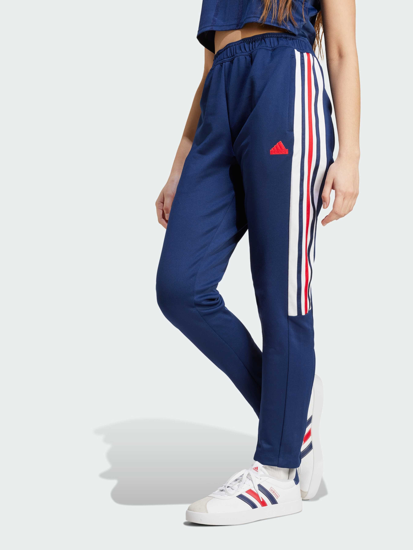 Брюки повседневные Adidas Tiro модель IZ2066 Фото