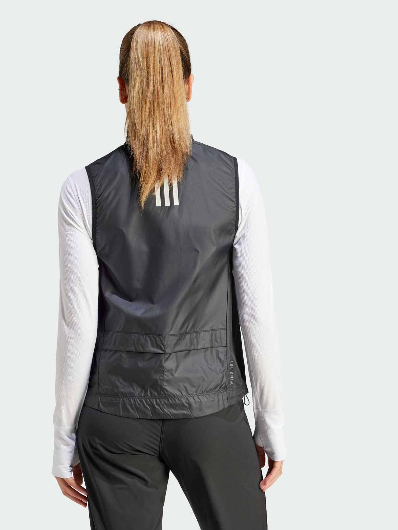 Утепленный жилет Adidas модель IK7446 Фото