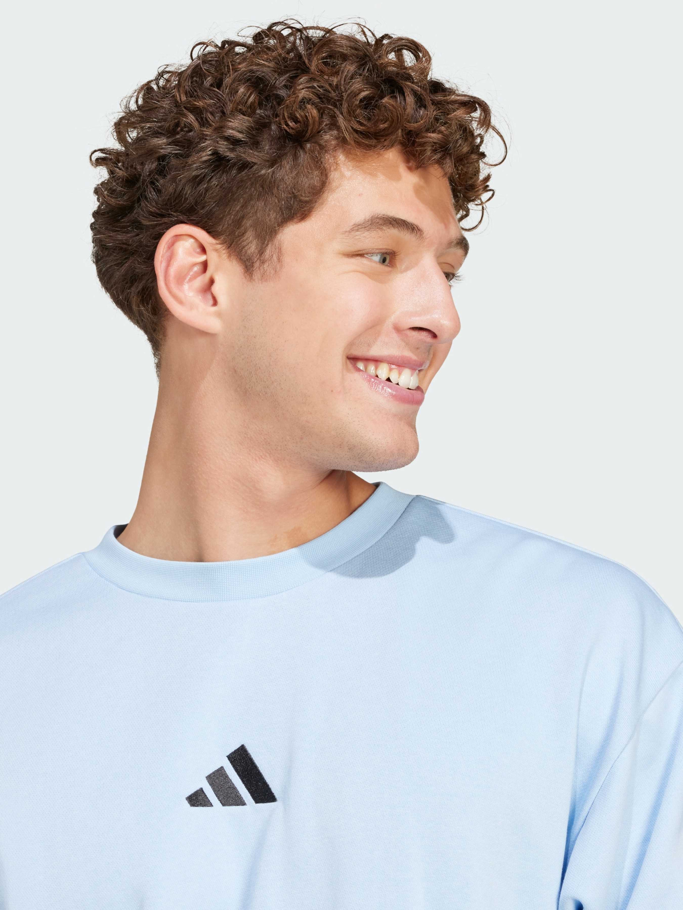 Світшот Adidas модель JE3789 Світшот Adidas модель JE3789 Фото