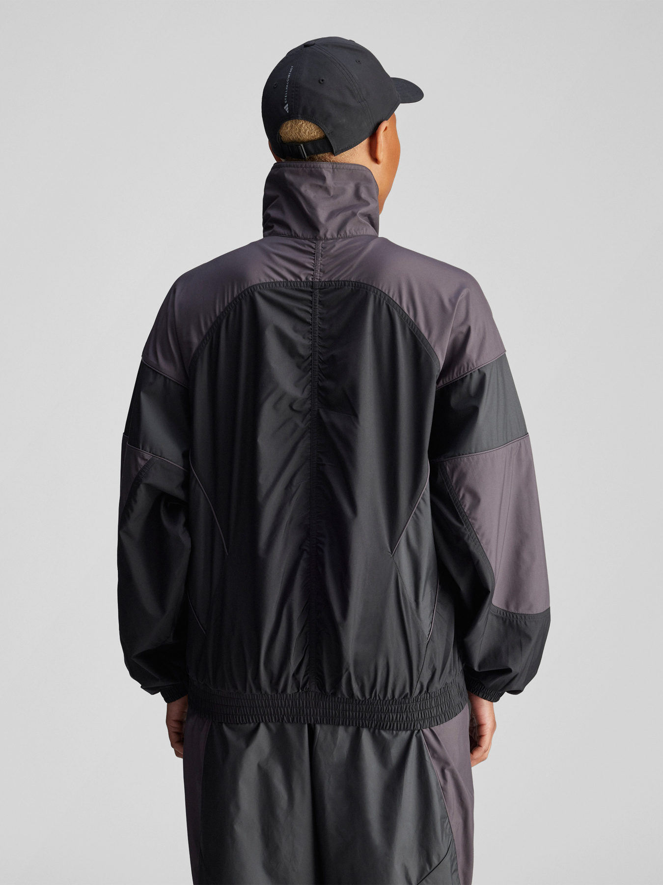 Ветровка Adidas модель JF8728 Фото