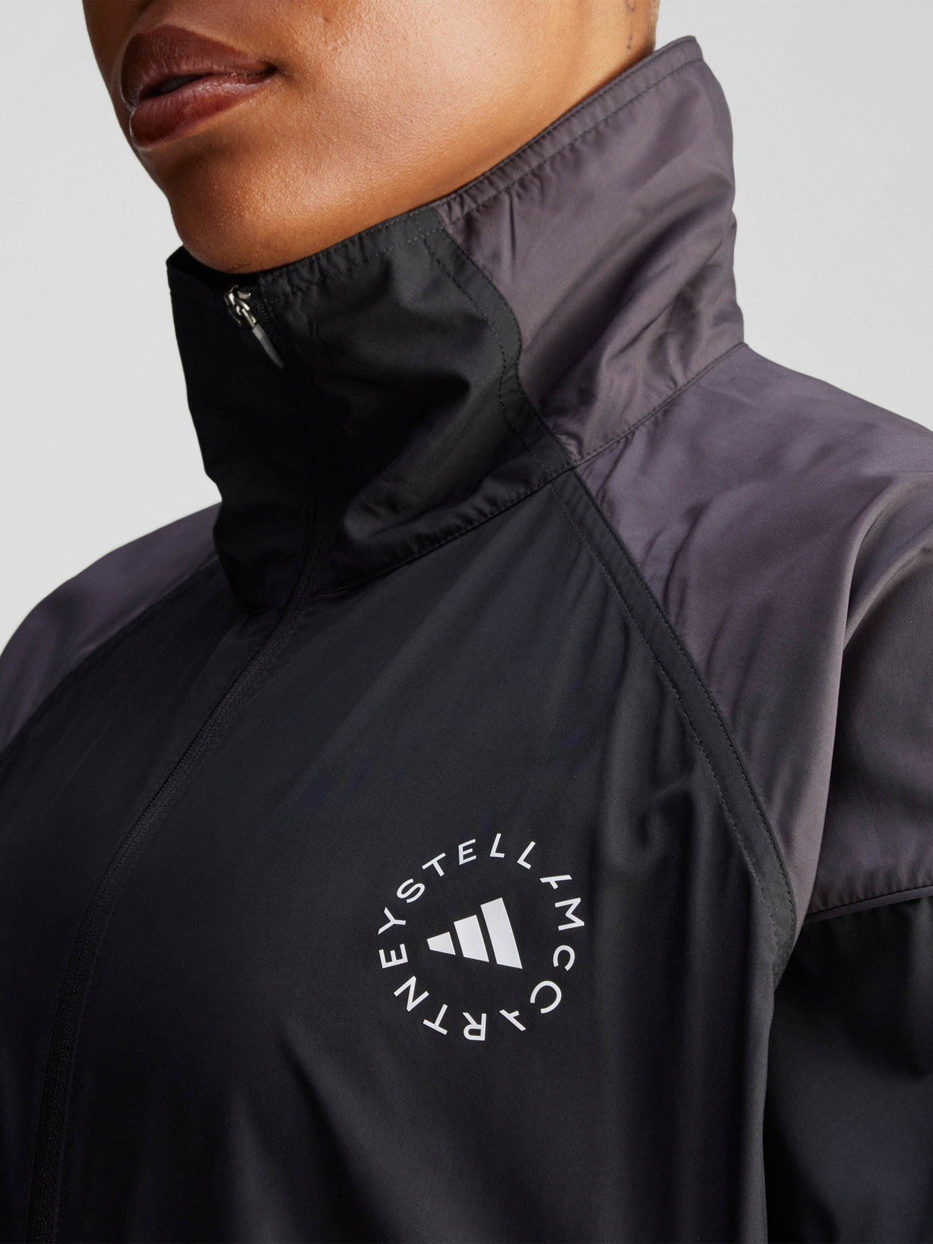 Ветровка Adidas модель JF8728 Фото