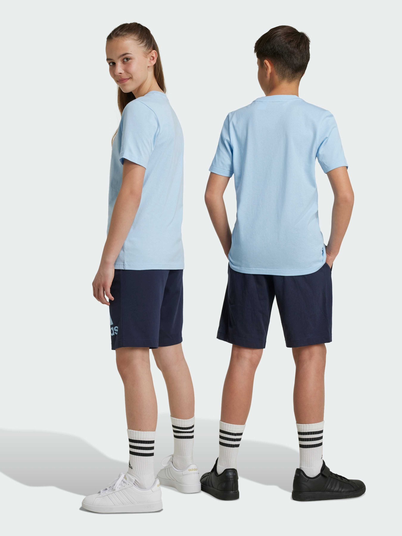 Повседневные шорты Adidas модель JF8748 Фото