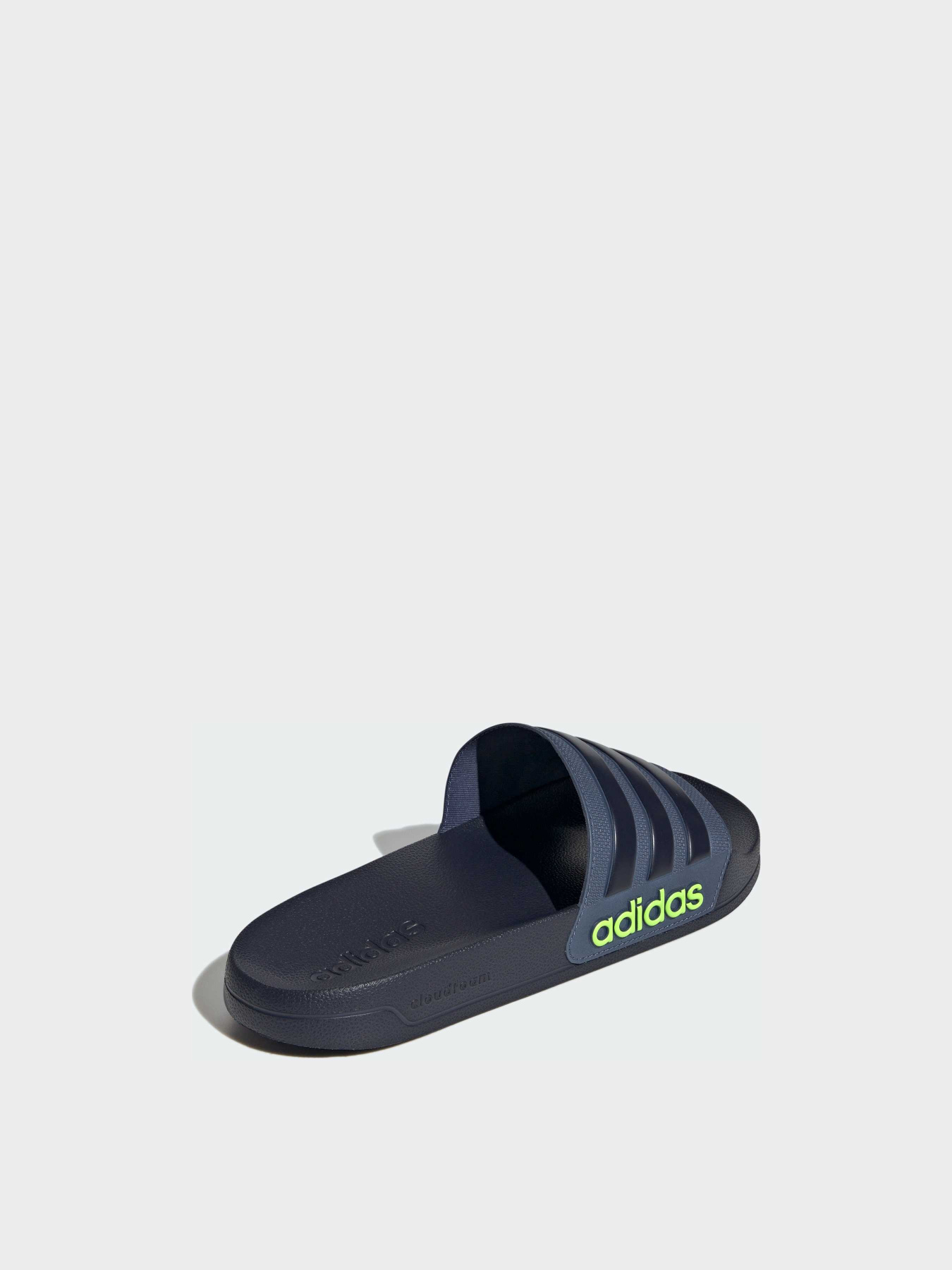 Шлепанцы Adidas Adilette модель IE8963 Фото