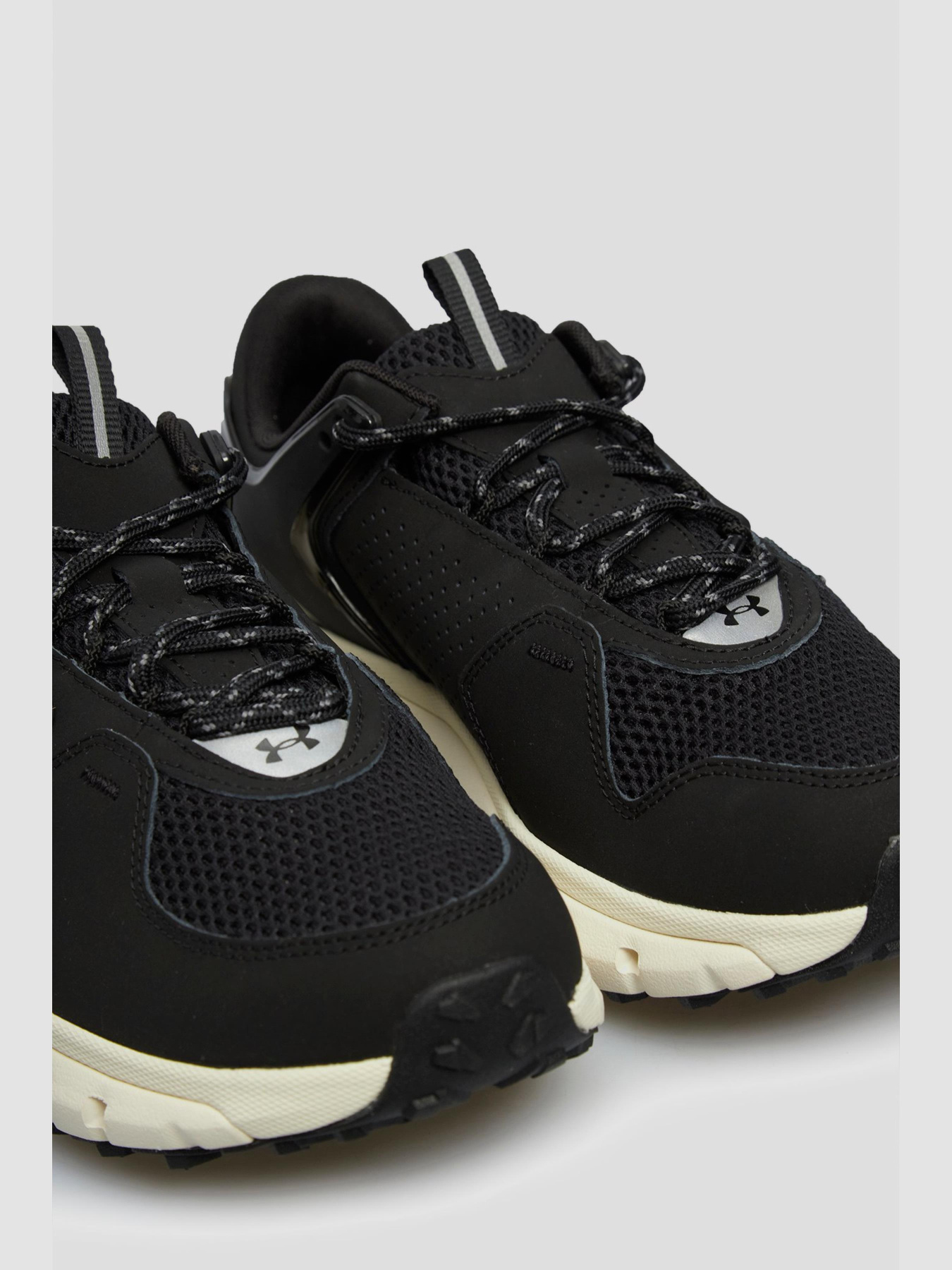 Кросівки повсякденні Under Armour Ua Summit Trek модель 3028345-003 Фото