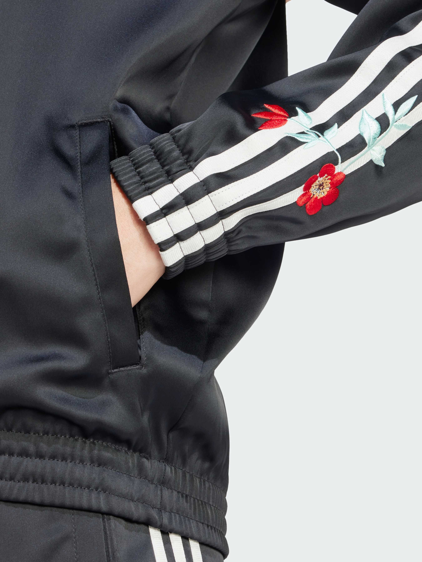 Кофта Adidas Graphics модель IT5376 Фото