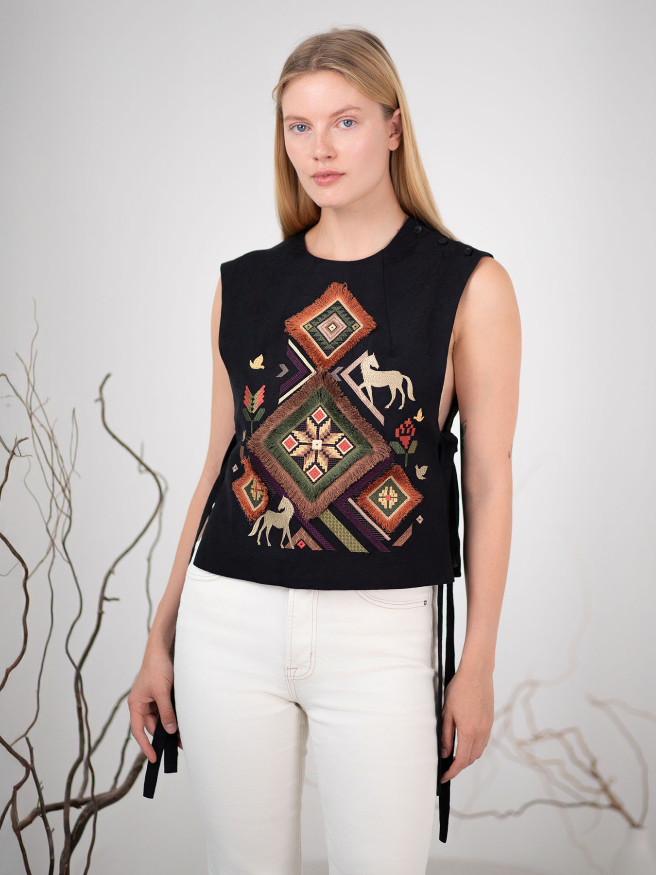 Жилет классический Едельвіка модель 254-25-00 Фото