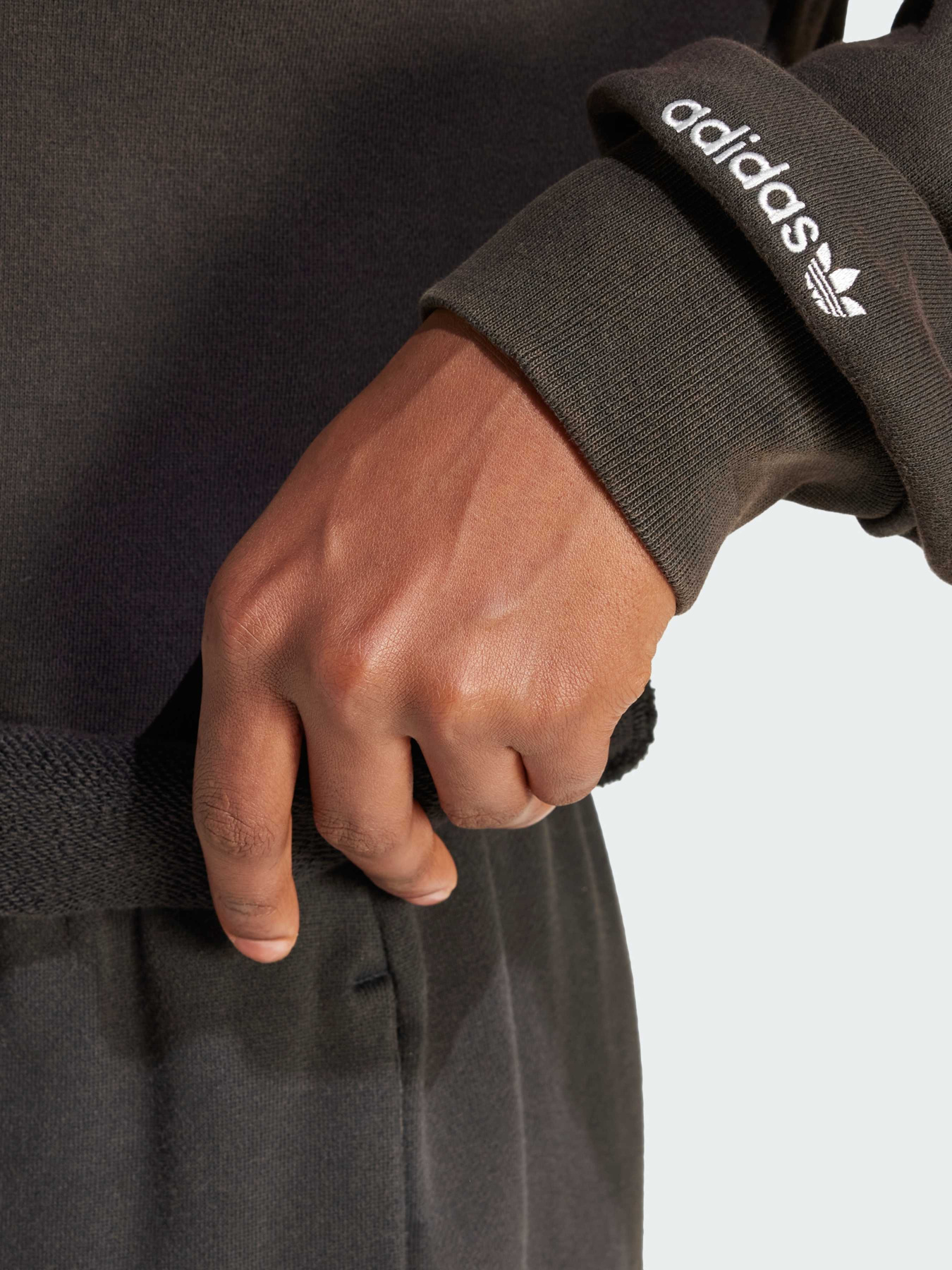 Свитшот Adidas Graphics модель JN6685 Фото