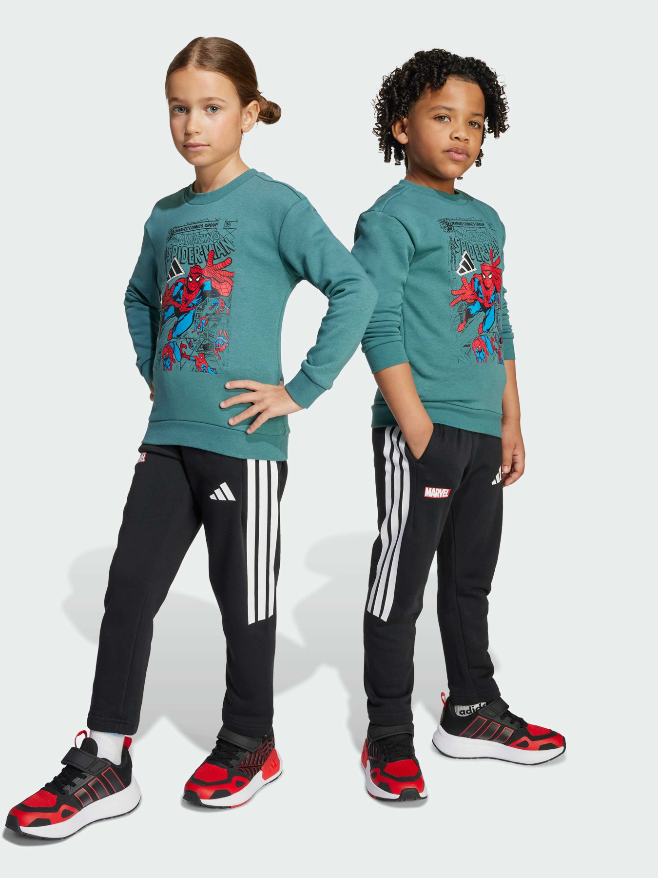 Спортивный костюм Adidas Marvel модель JM0808 Спортивный костюм Adidas Marvel модель JM0808 Фото