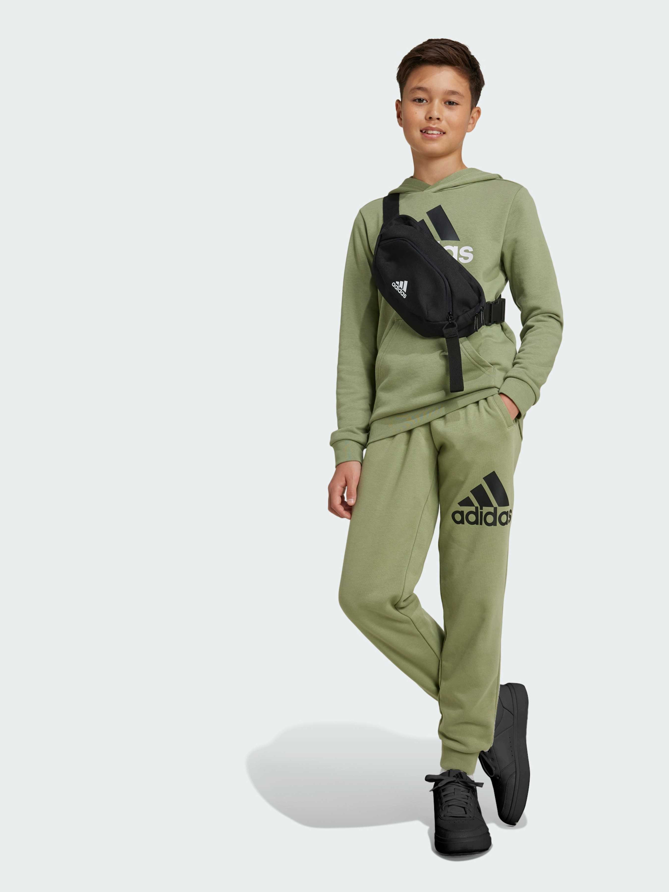 Джоггеры Adidas модель IX9586 Фото