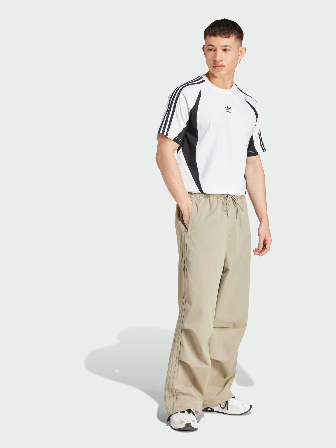 Футболка Adidas модель IZ4827 Футболка Adidas модель IZ4827 Фото