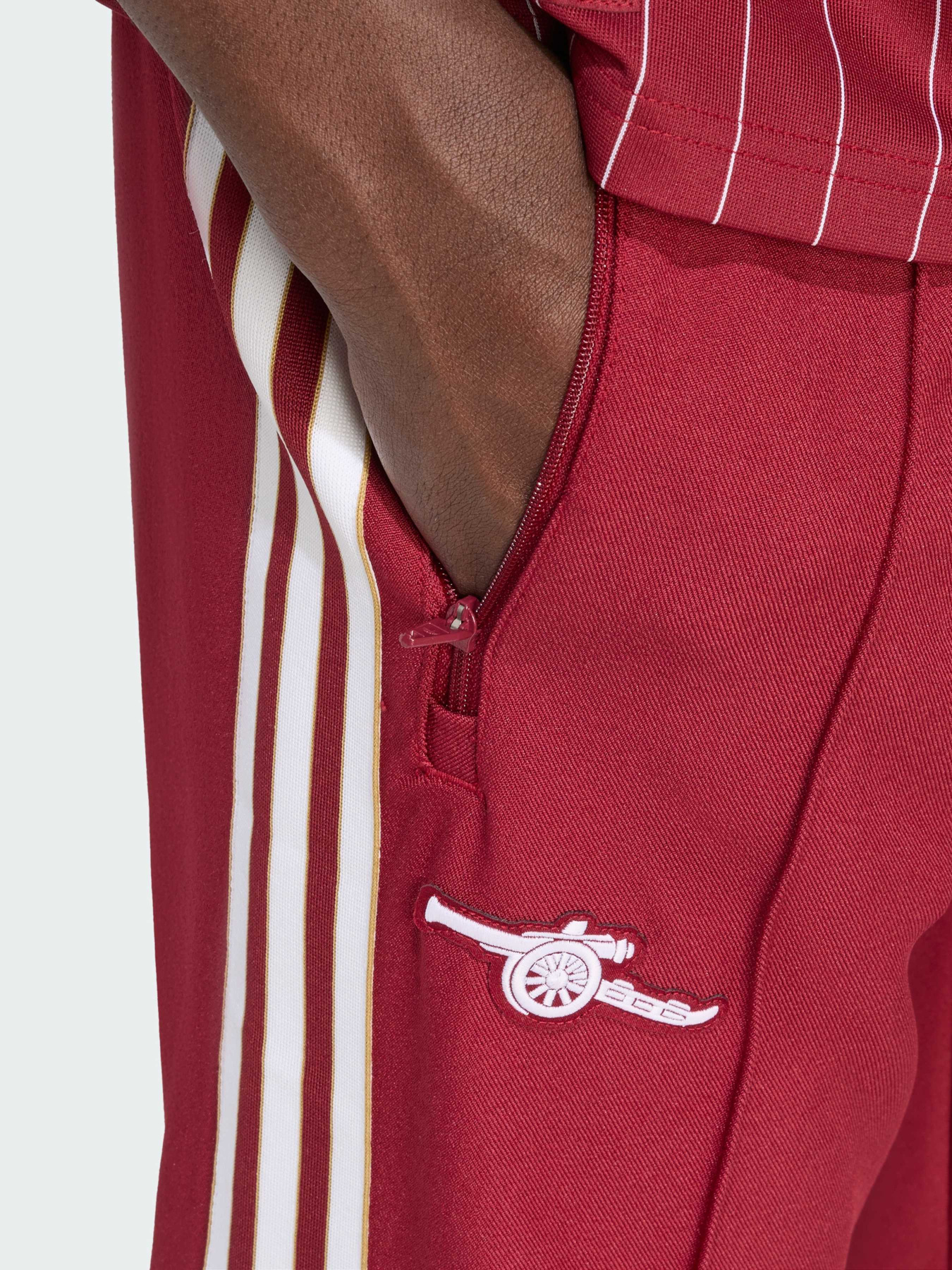 Штаны спортивные Adidas модель JM9389 Штаны спортивные Adidas модель JM9389 Фото