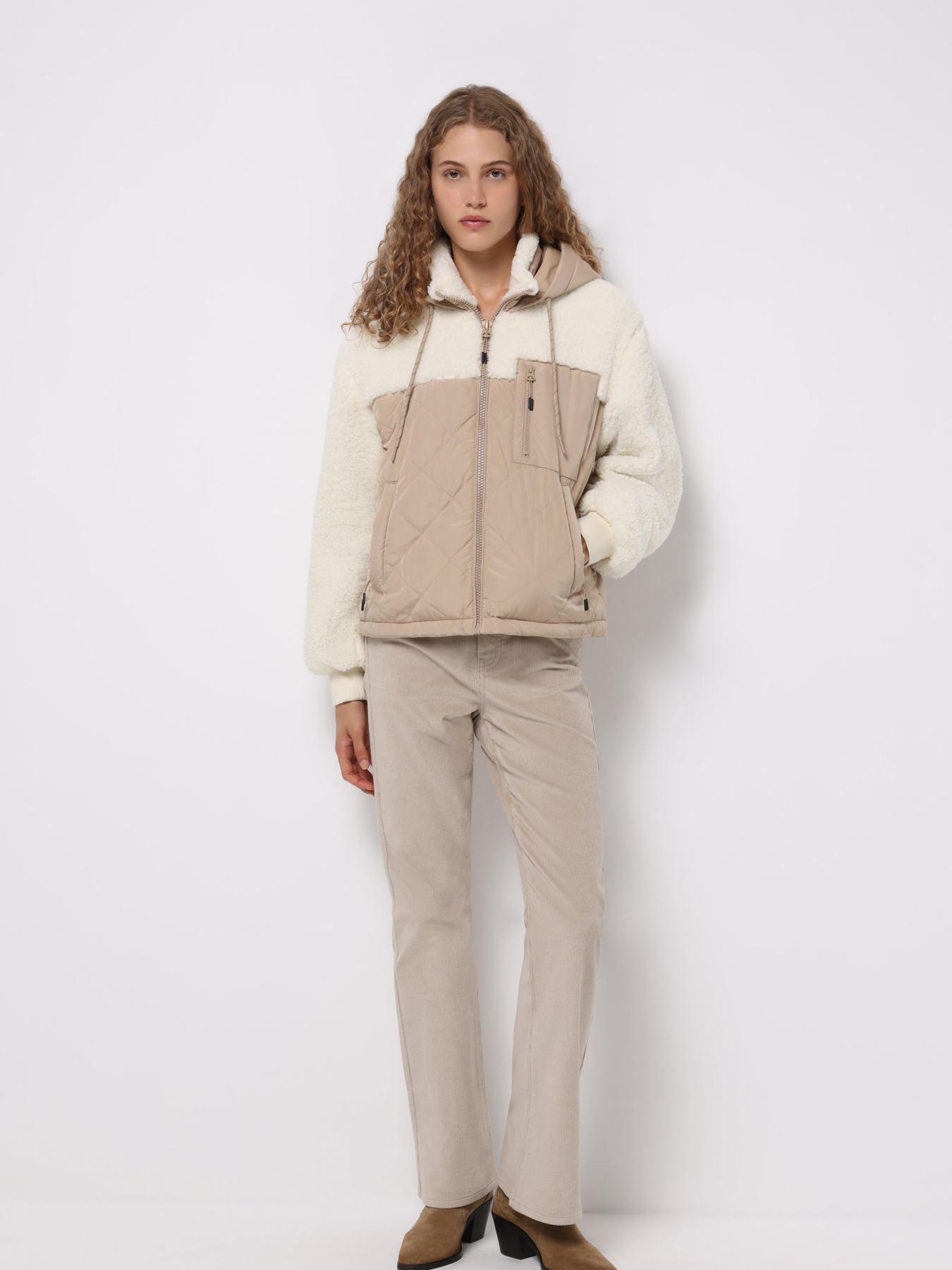 Куртки и дубленки Colin’s модель CL1075684_Q1.V1_BEI Фото