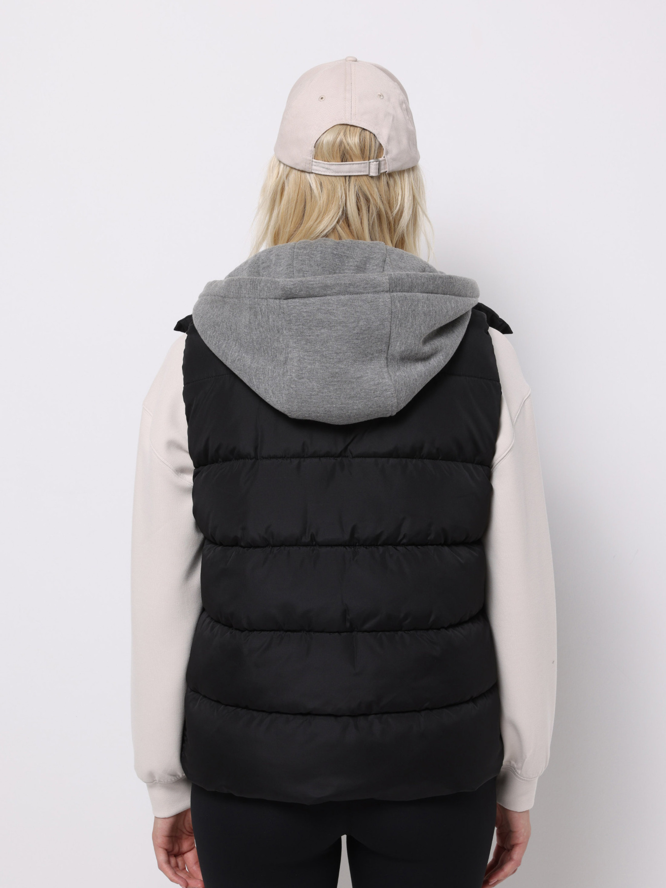 Куртки Colin’s модель CL1075669_Q1.V1_BLK Фото