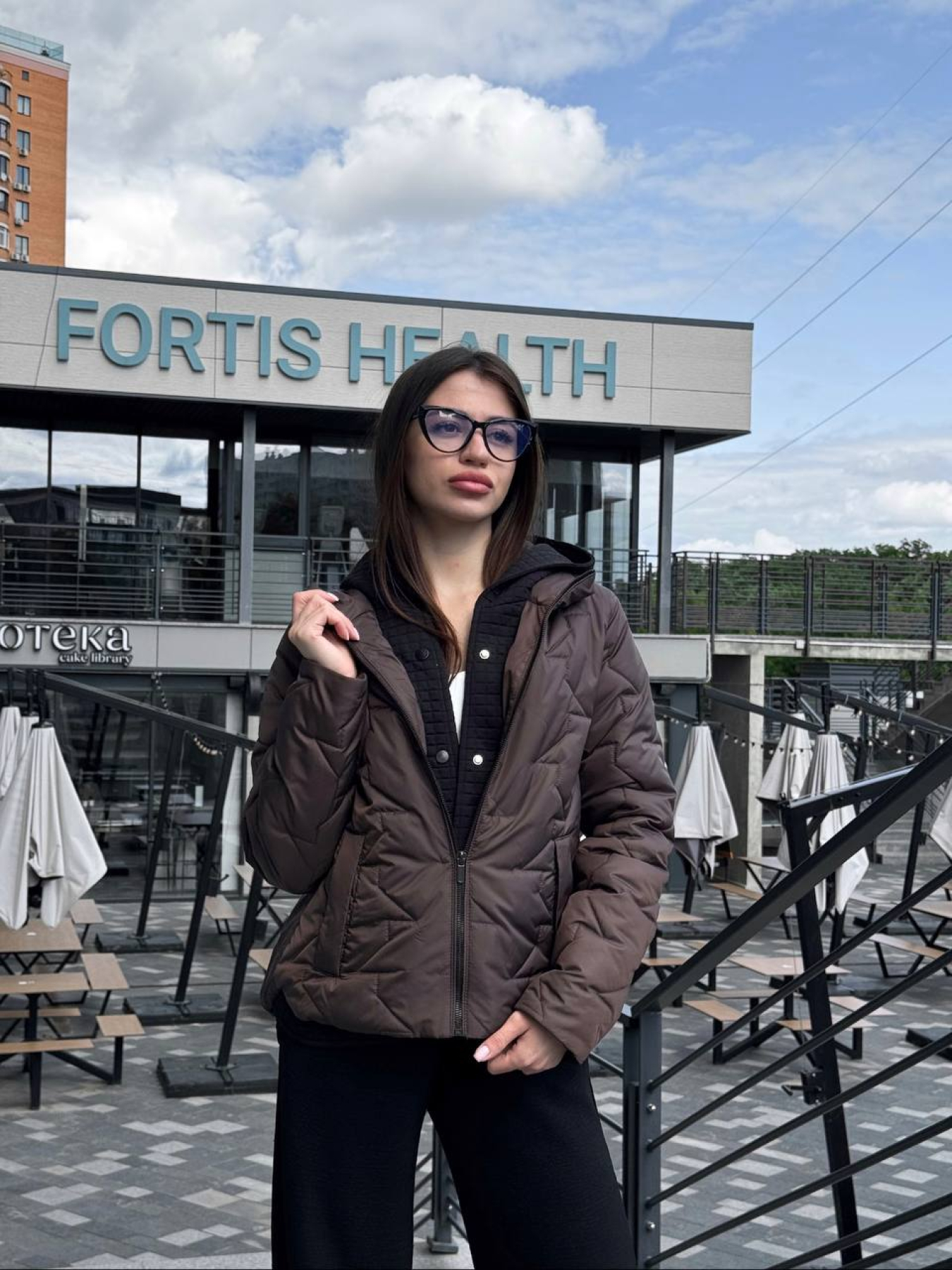 Демисезонная куртка D&V couture модель DV-008-BRN Фото