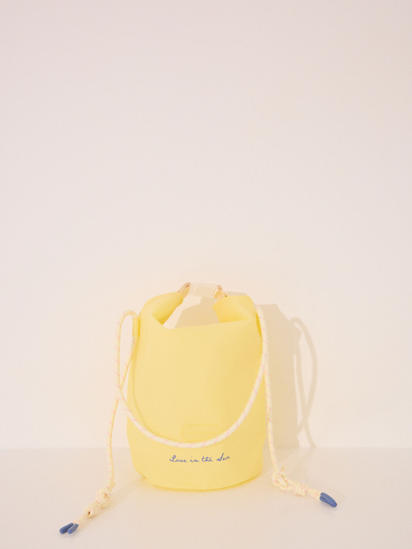 Большая водостойкая косметичка в виде мешочка Women'secret модель 4842947-09 Фото