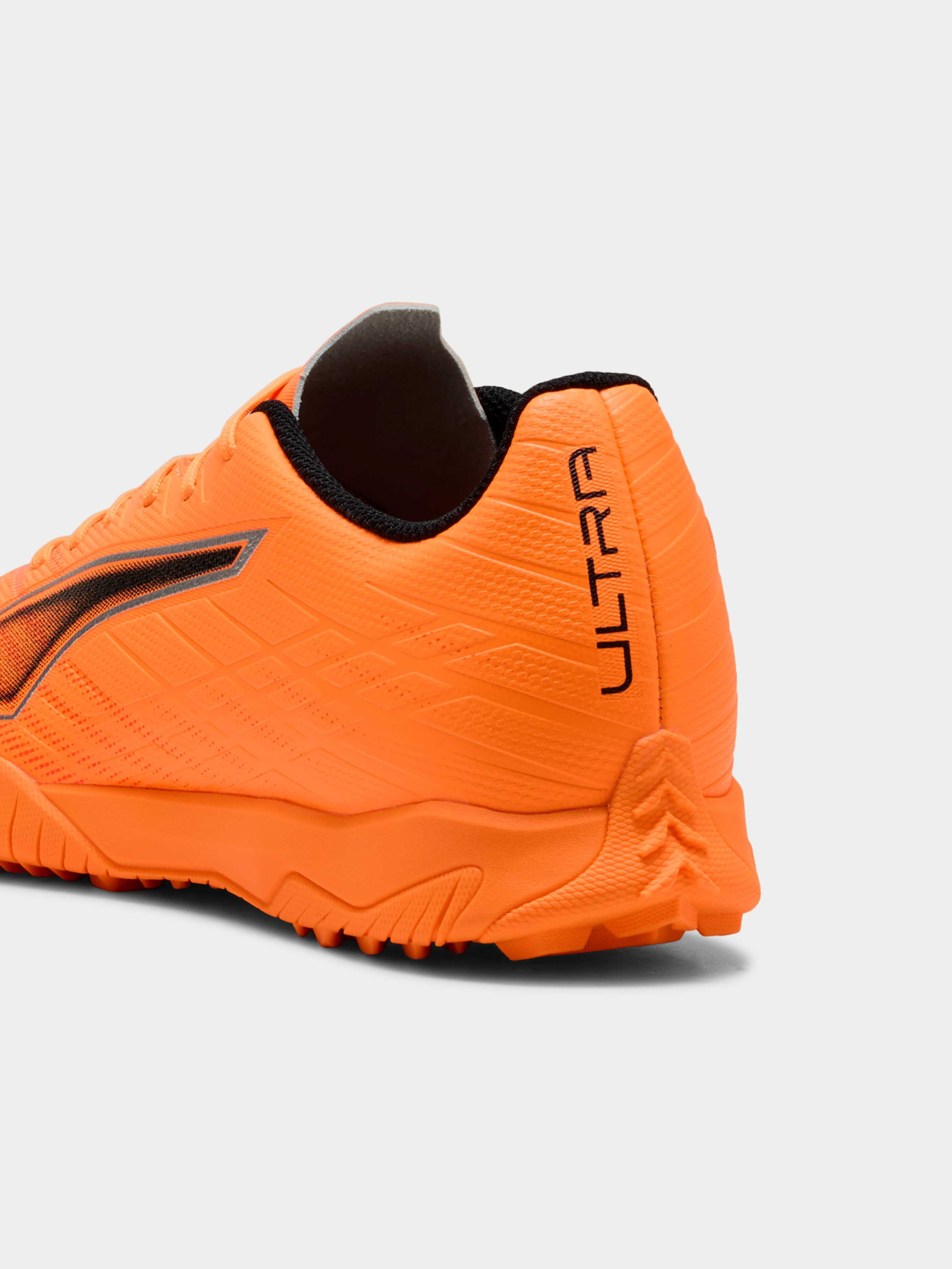 Бутси PUMA Ultra 6 Play Tt модель 108542 Фото