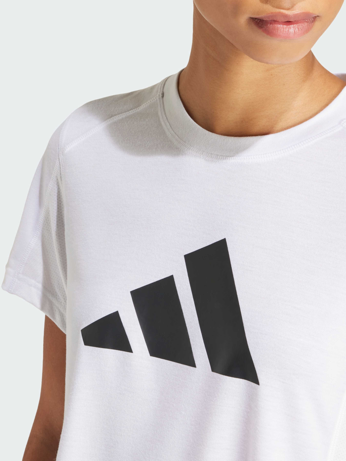 Спортивная футболка Adidas модель IT0545 Фото