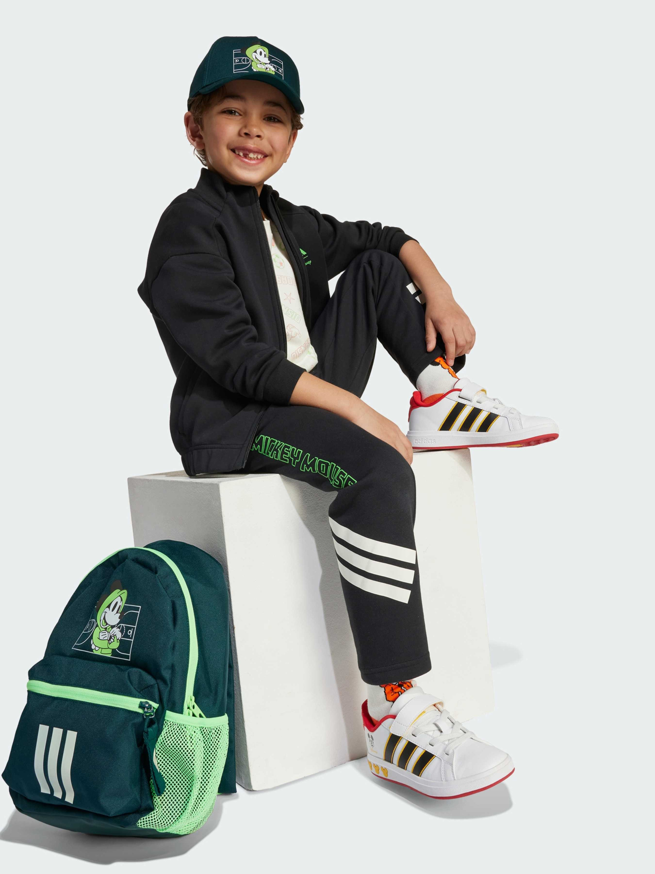 Брюки повседневные Adidas x Disney модель JL9189 Фото