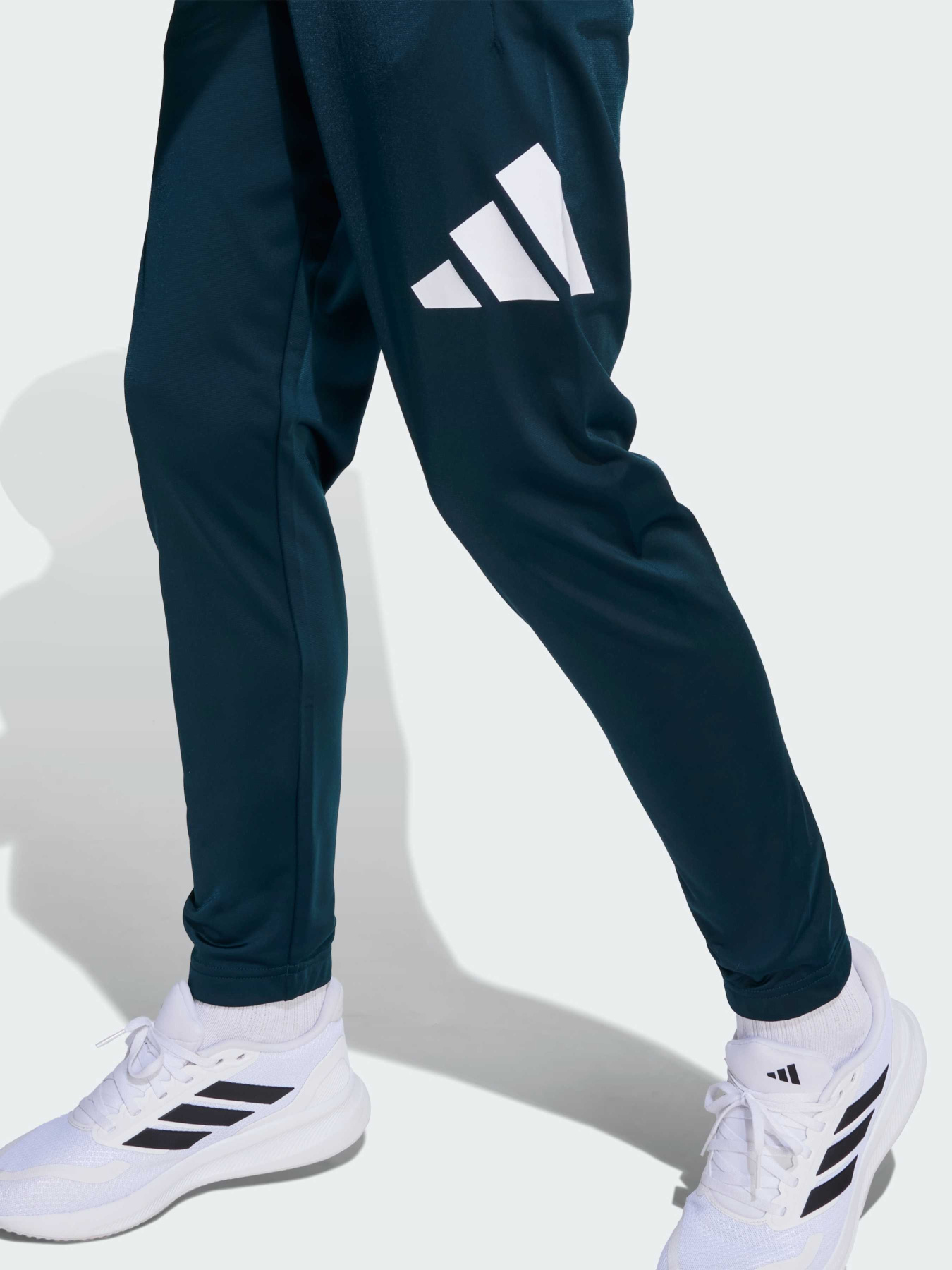 Спортивный костюм Adidas модель JV9960 Фото