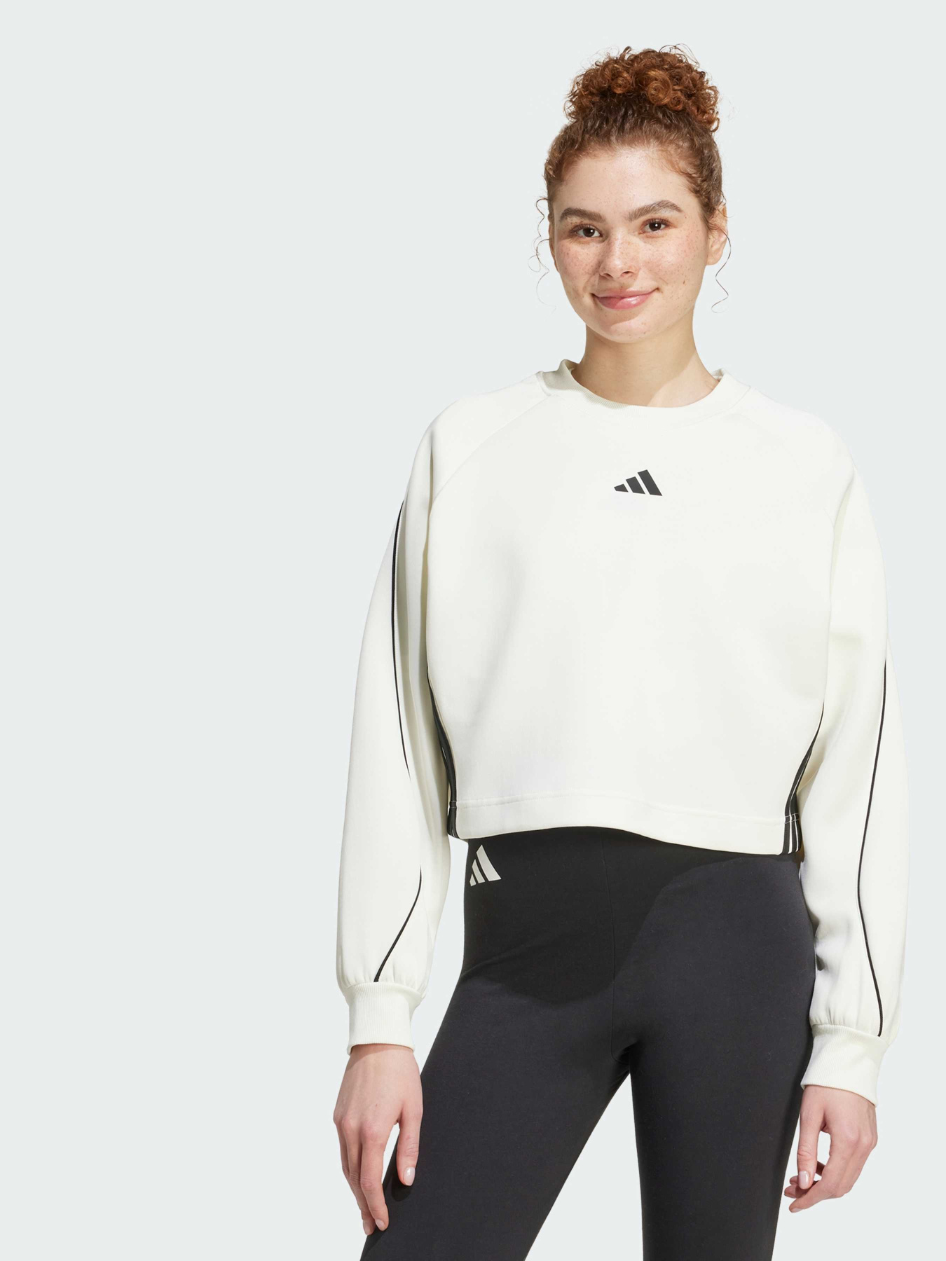 Свитшот Adidas модель JW0506 Свитшот Adidas модель JW0506 Фото