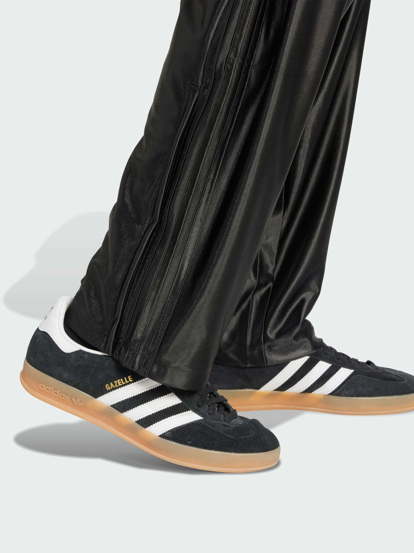 Повседневные штаны Adidas Adicolor модель JX1494 Фото