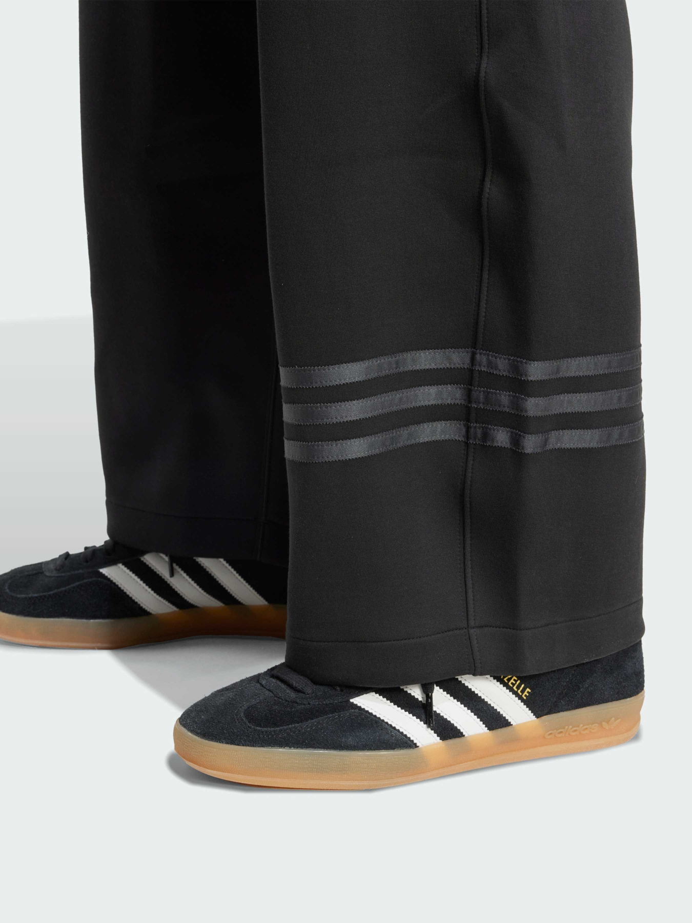 Брюки повседневные Adidas Adicolor модель JW5445 Фото