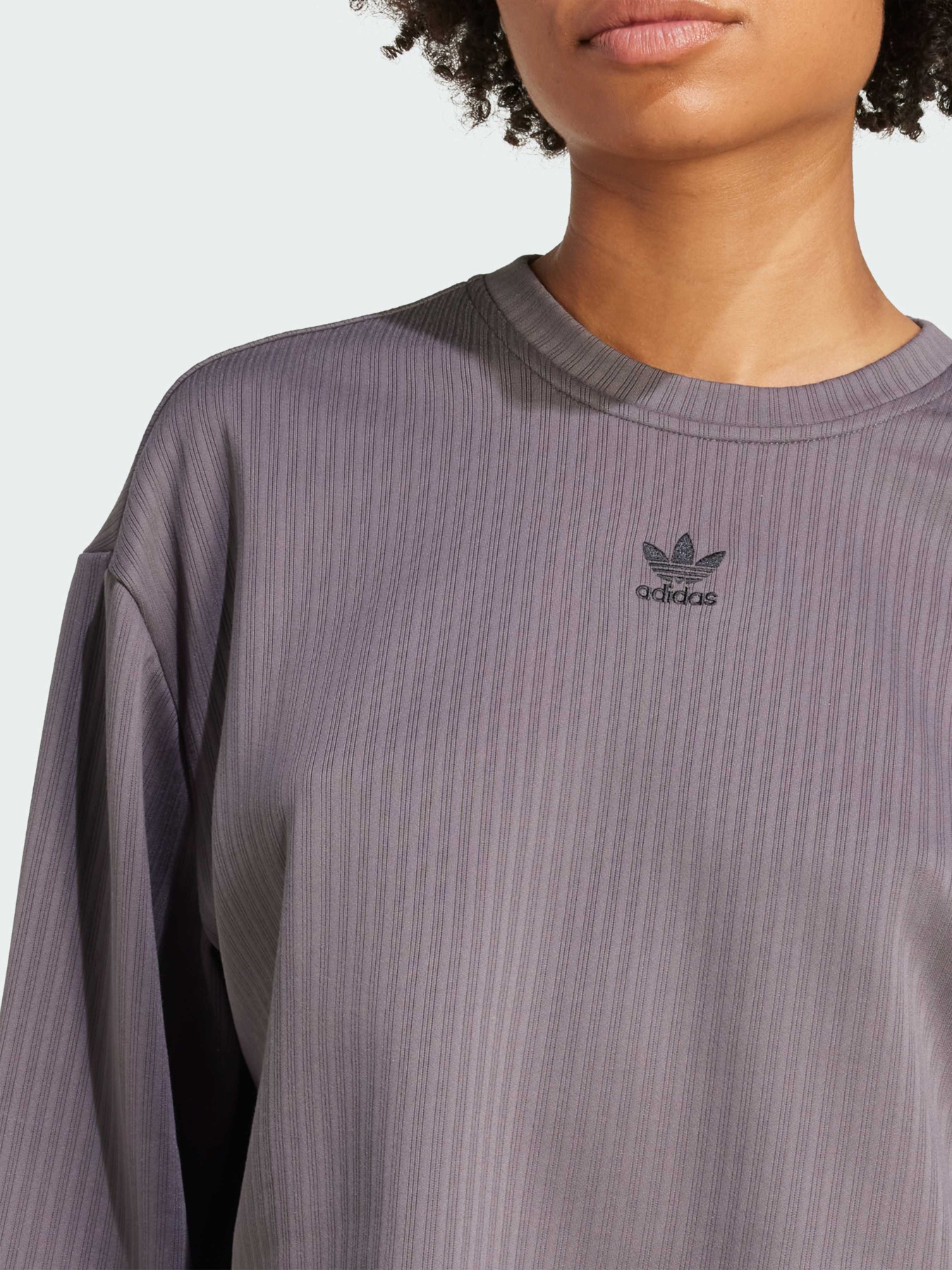 Лонгслив Adidas модель JV7457 Лонгслив Adidas модель JV7457 Фото