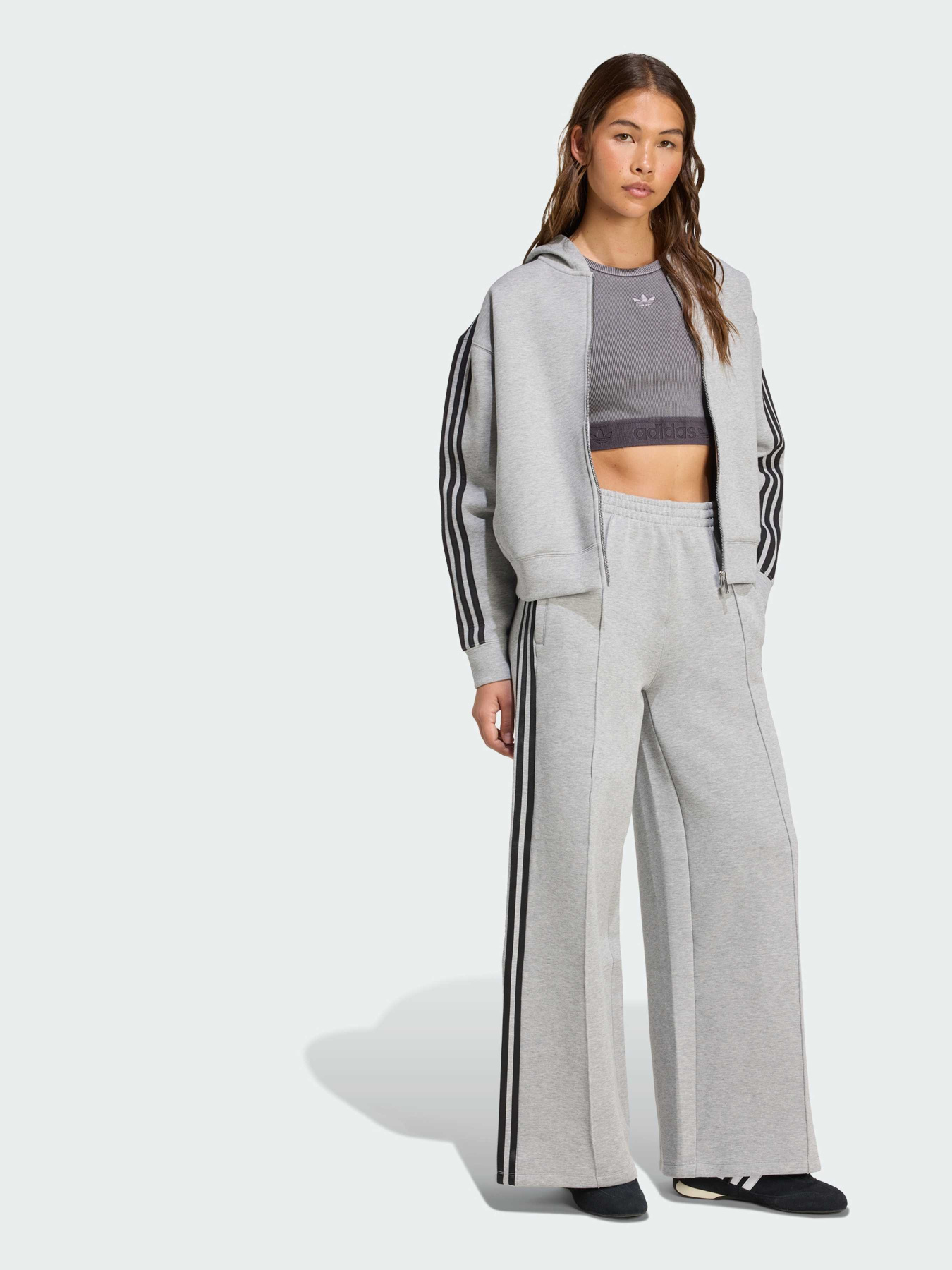 Повседневные штаны Adidas Adicolor модель JV7497 Повседневные штаны Adidas Adicolor модель JV7497 Фото