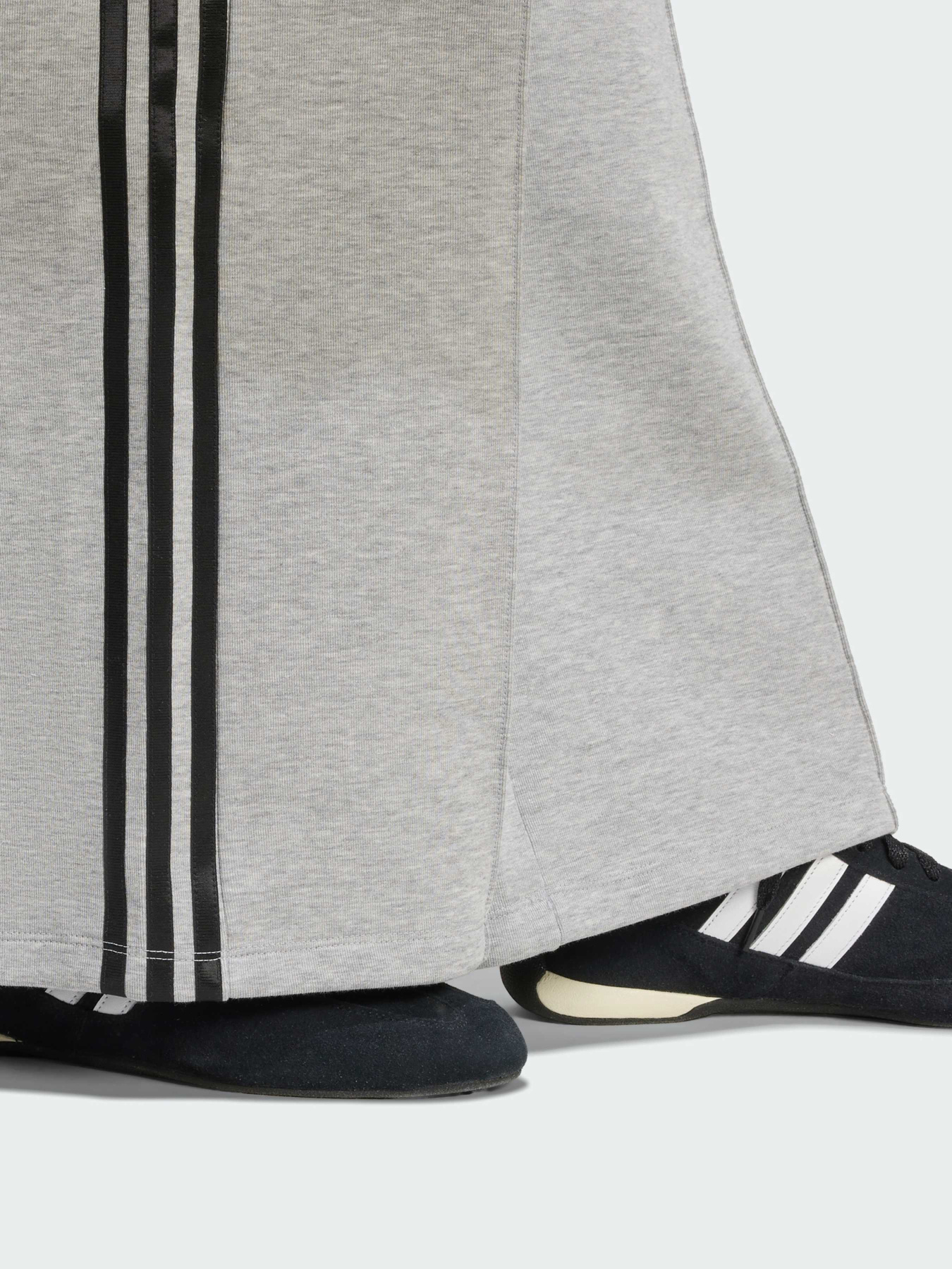 Повседневные штаны Adidas Adicolor модель JV7497 Повседневные штаны Adidas Adicolor модель JV7497 Фото