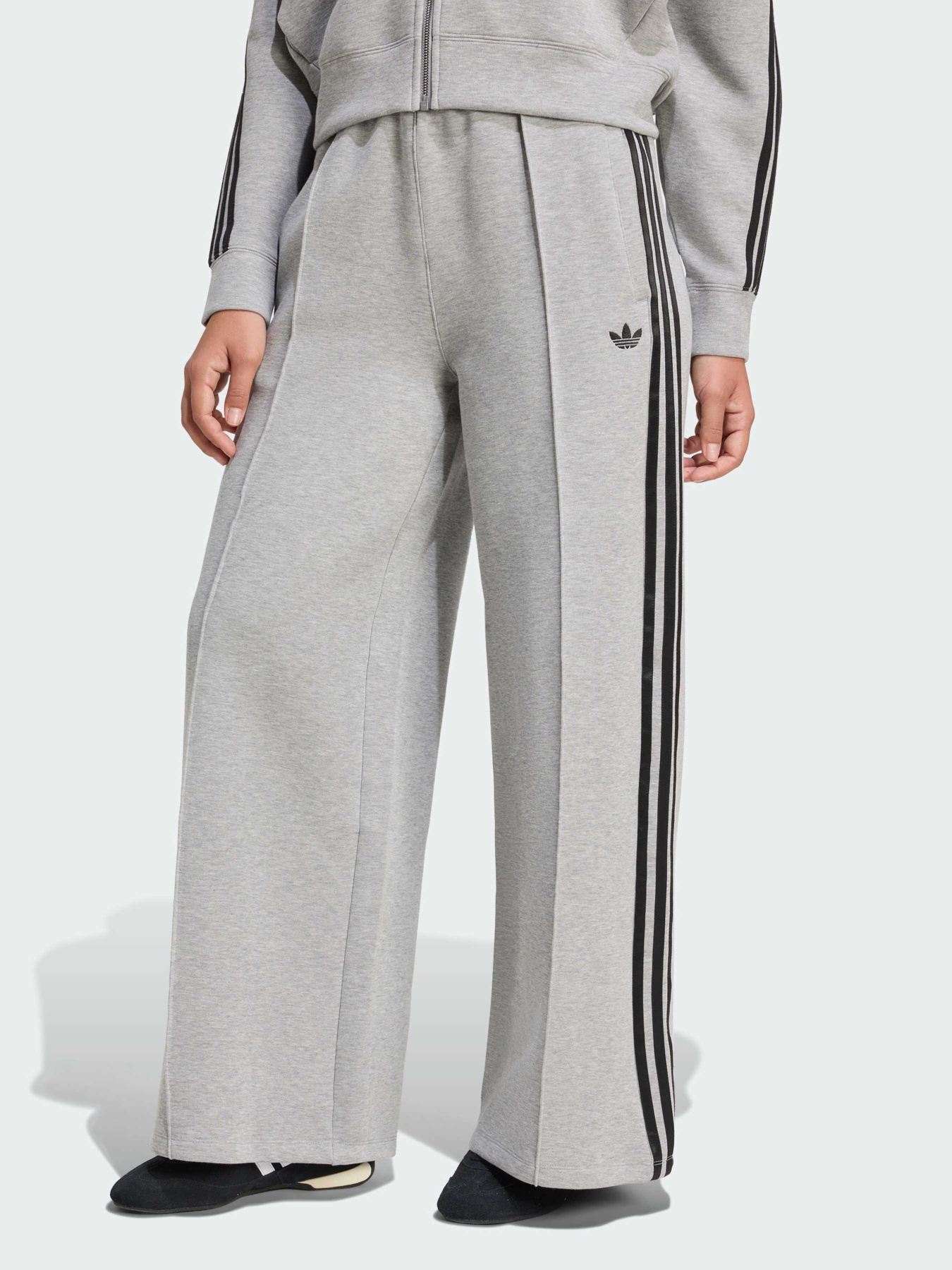 Повседневные штаны Adidas Adicolor модель JV7497 Повседневные штаны Adidas Adicolor модель JV7497 Фото