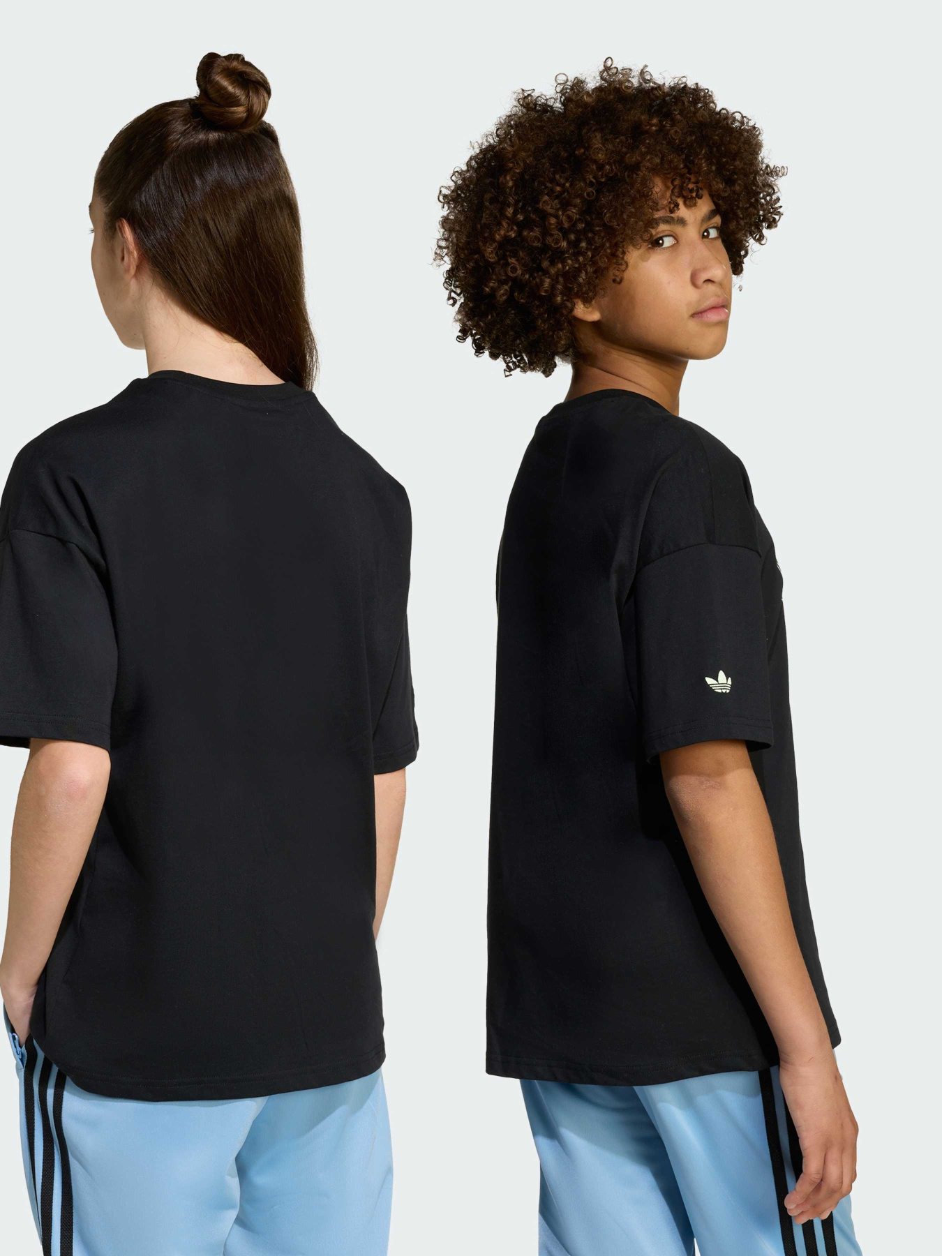 Футболка Adidas Graphics модель JW7845 Фото