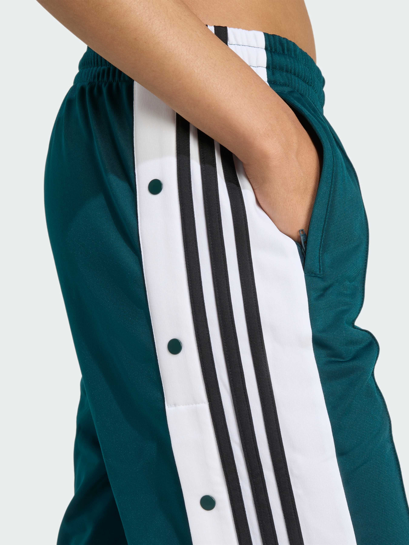 Повседневные штаны Adidas Adicolor модель JV7515 Повседневные штаны Adidas Adicolor модель JV7515 Фото