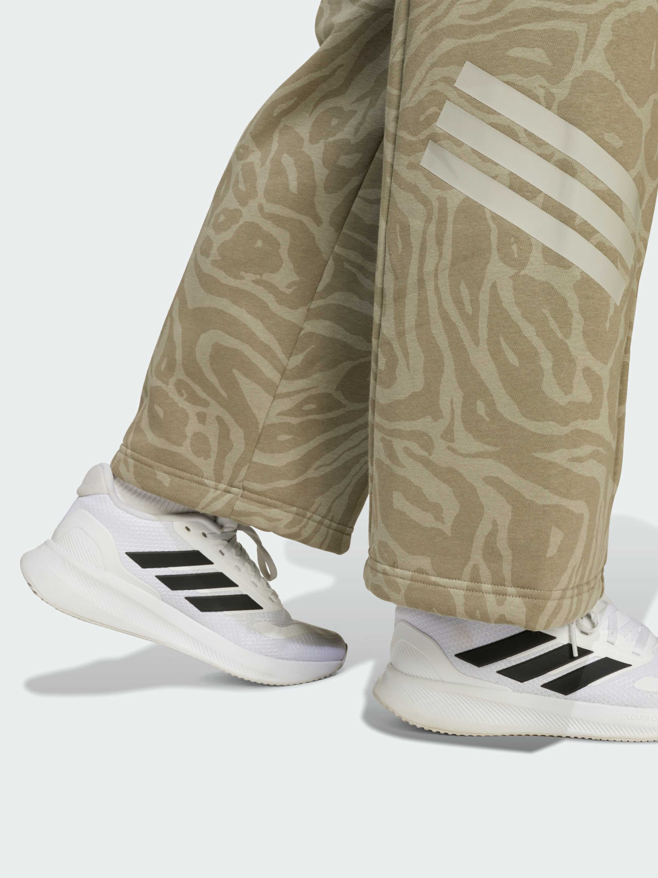 Брюки повседневные Adidas модель JW7545 Фото