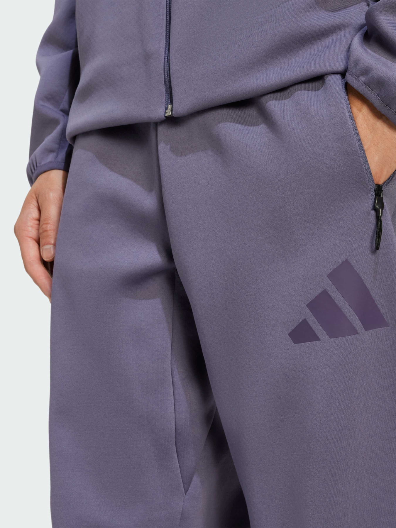 Джоггеры Adidas ZNE модель JW4727 Джоггеры Adidas ZNE модель JW4727 Фото