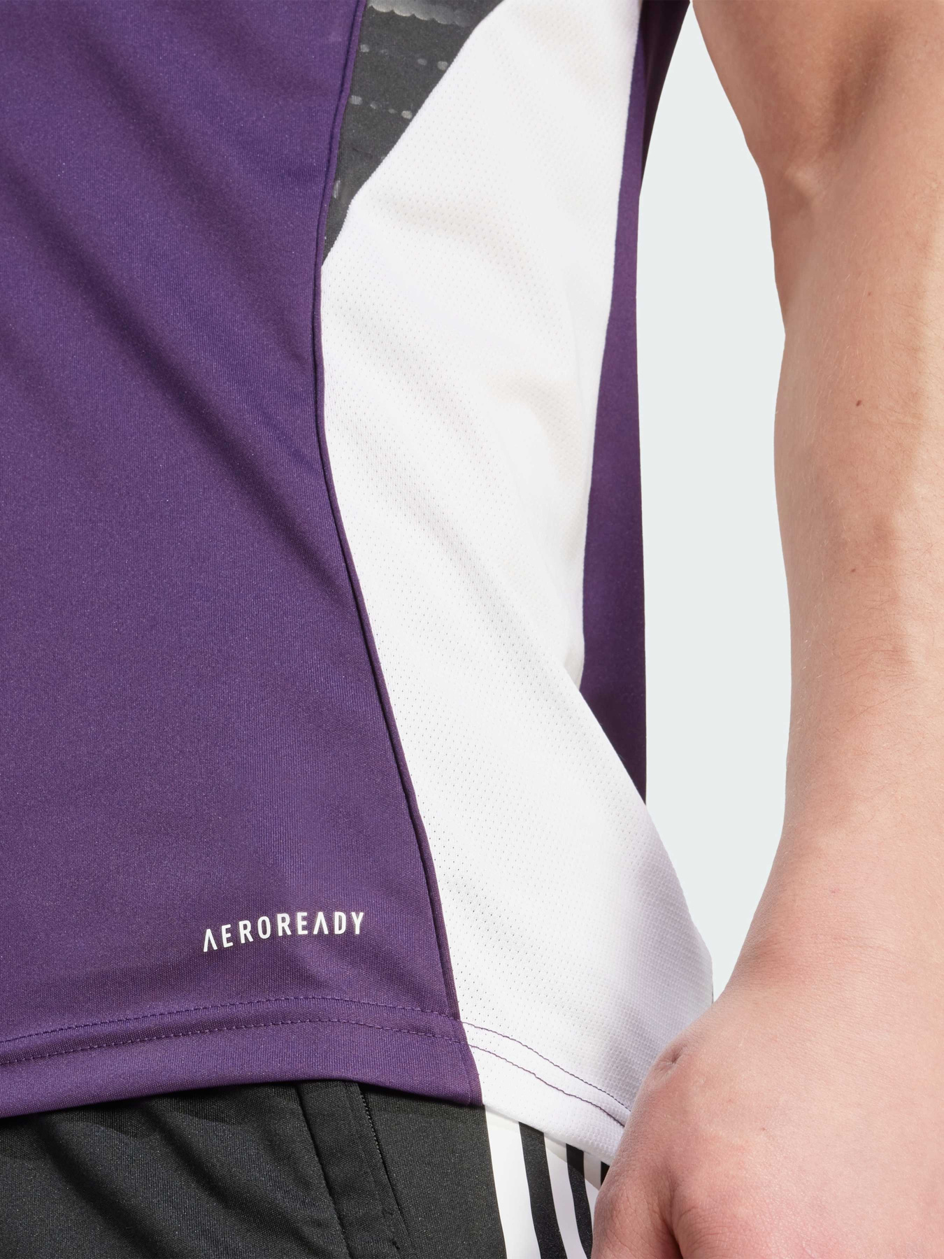 Футболка Adidas модель JP3112 Фото