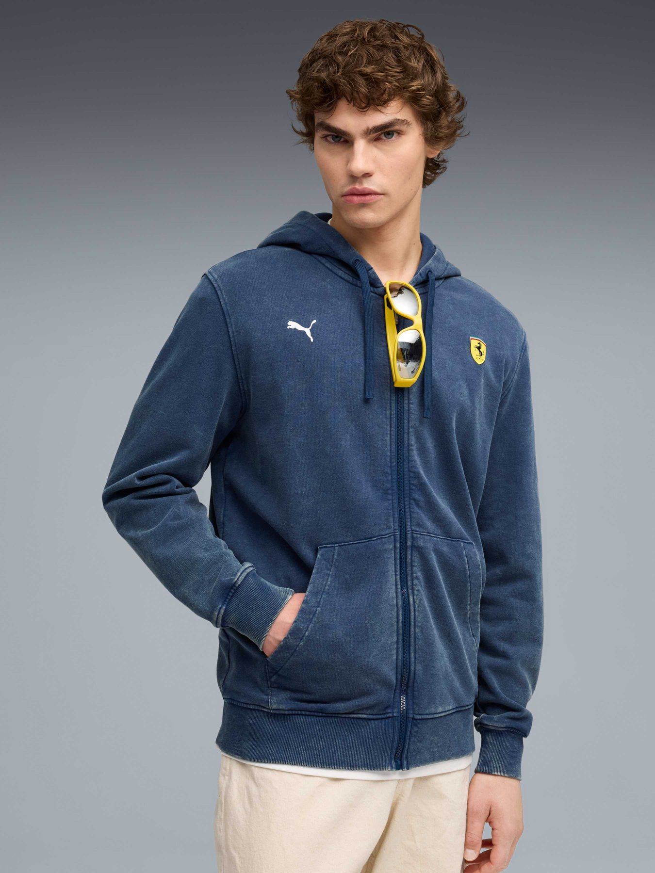 Спортивная кофта PUMA Ferrari Sportswear Sweat Jkt модель 632776 Фото