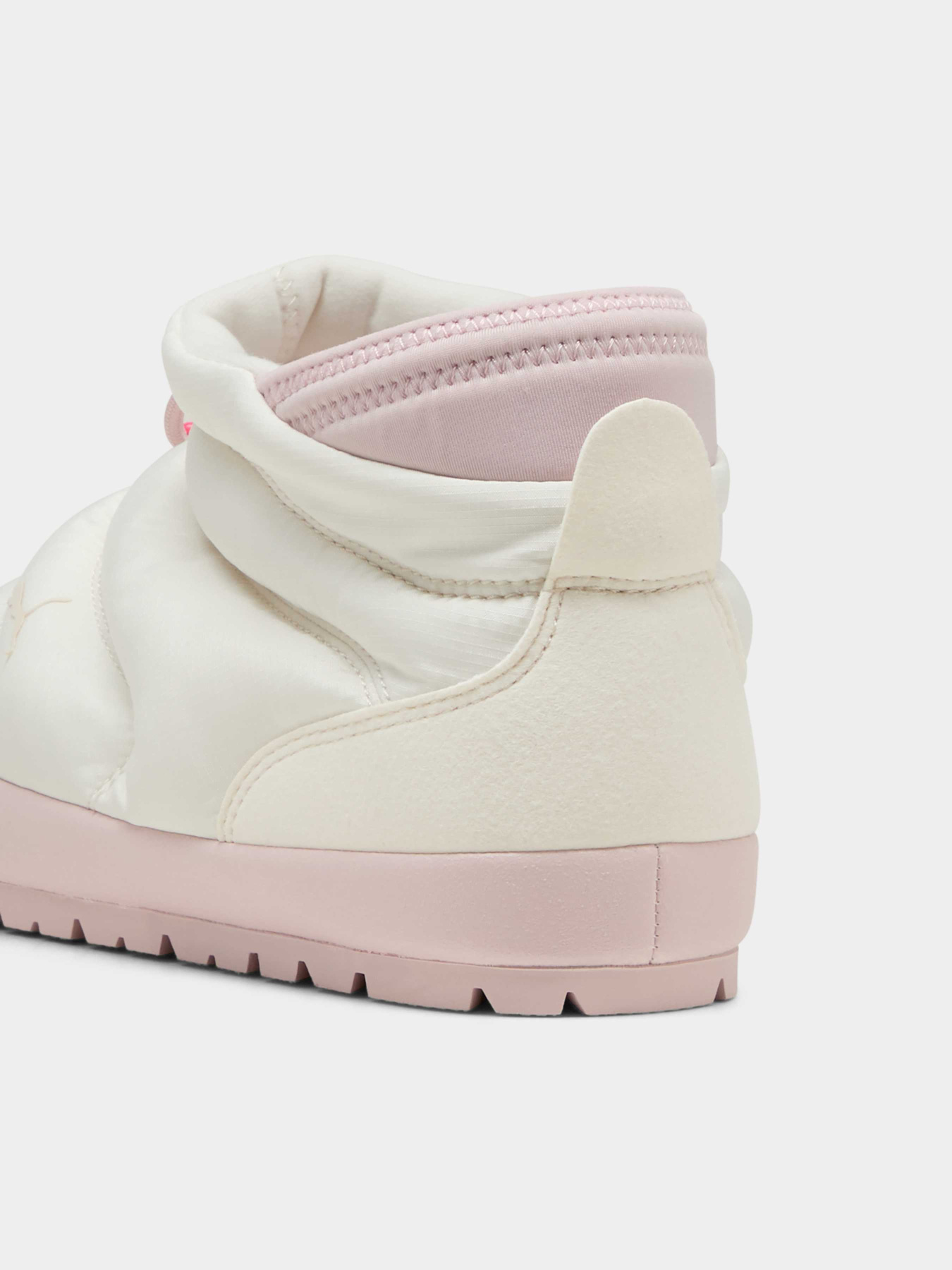 Чоботи дутики PUMA Tuff Terra Mid модель 402376 Чоботи дутики PUMA Tuff Terra Mid модель 402376 Фото