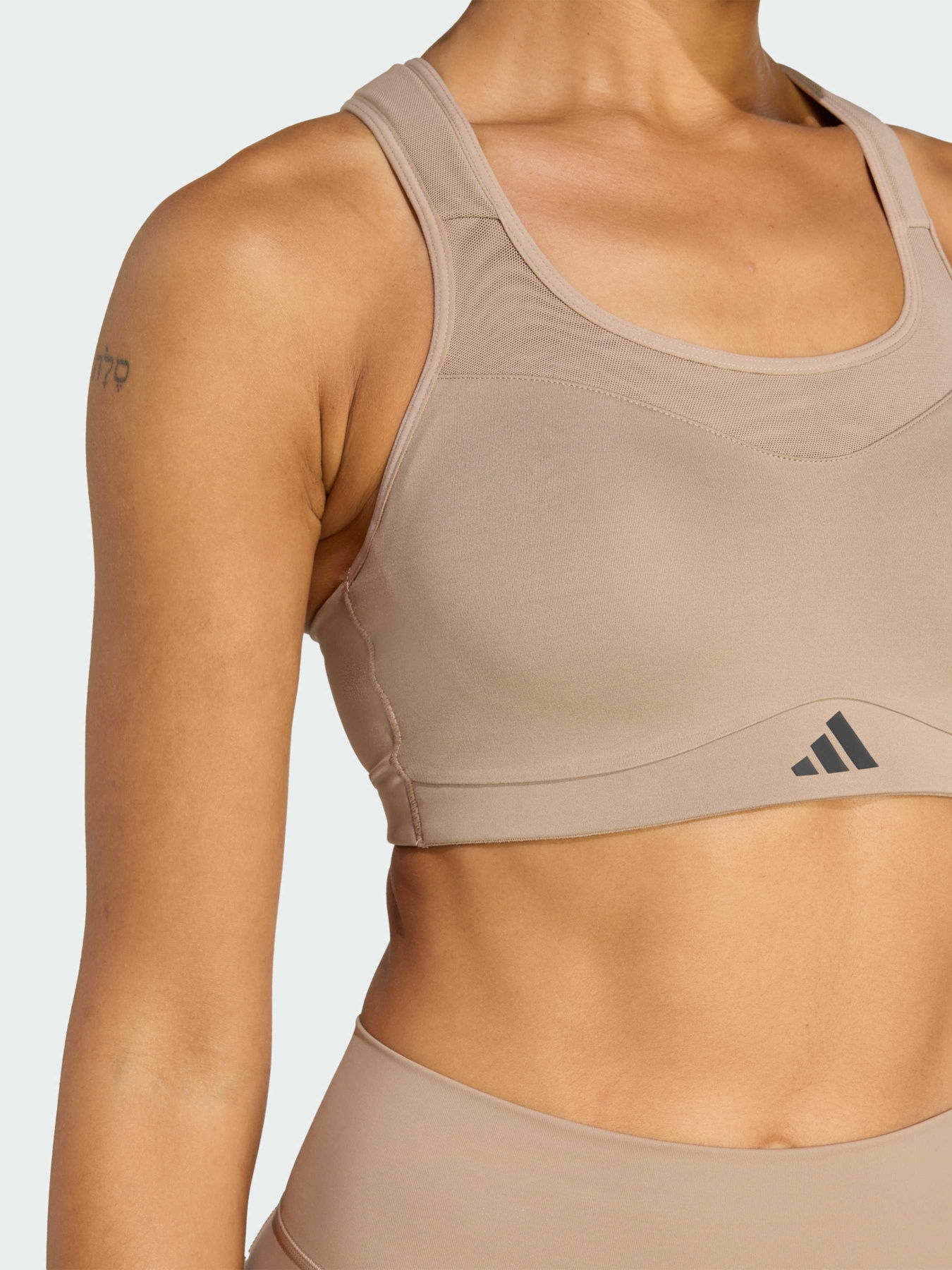 Спортивный топ Adidas модель JX8843 Фото